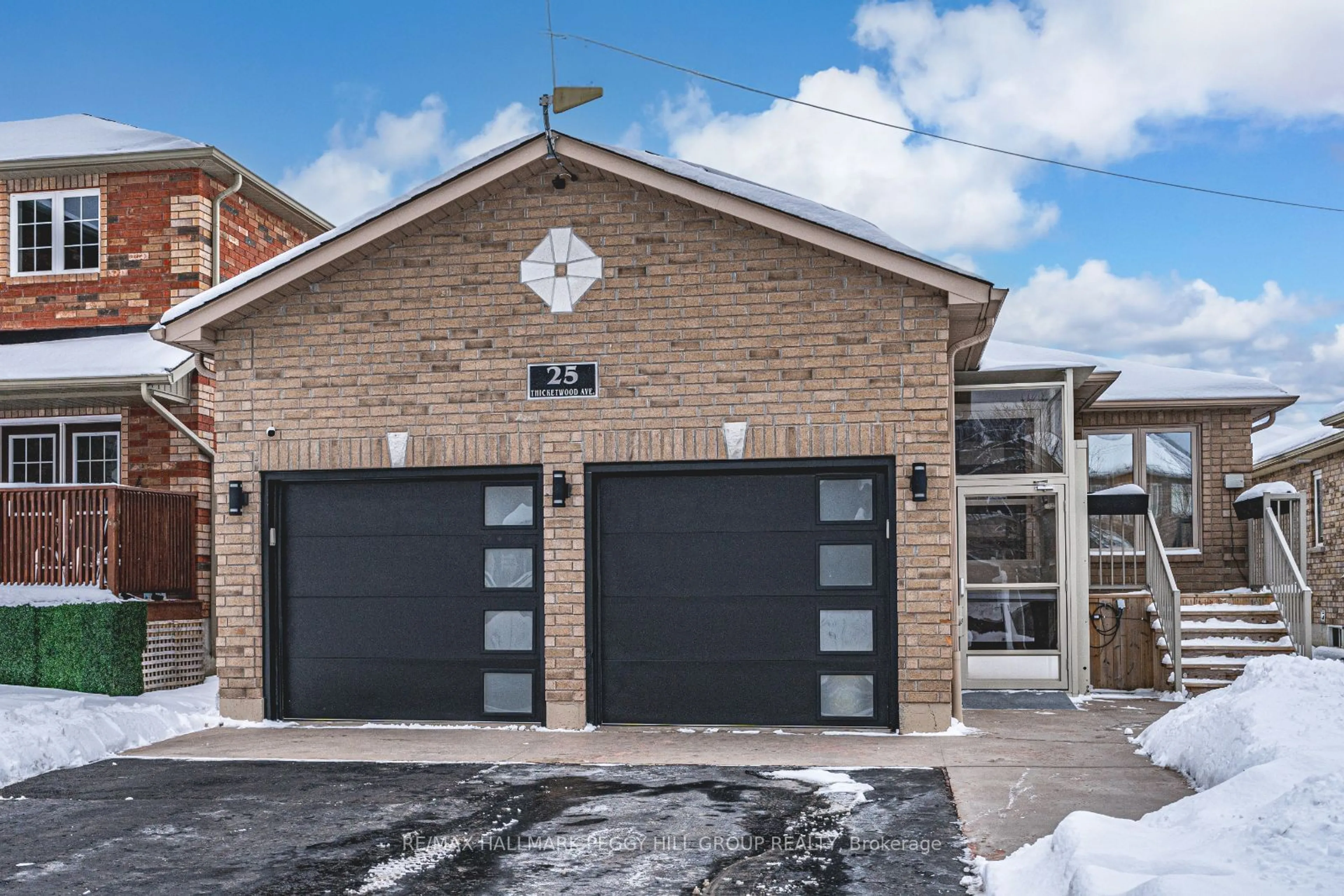 Home with brick exterior material, street for 25 Thicketwood Ave, Barrie Ontario L4N 5Y3