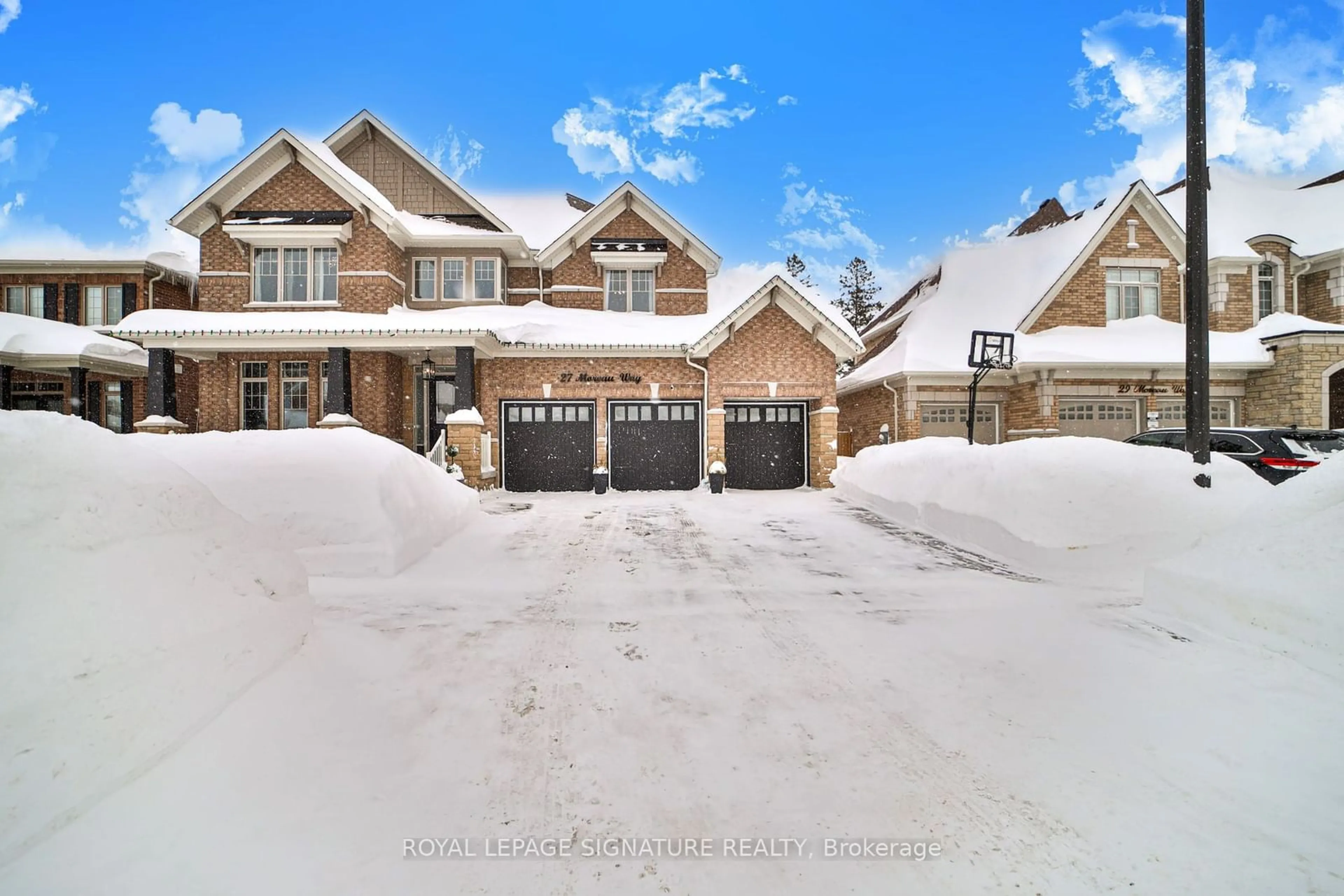 A pic from outside/outdoor area/front of a property/back of a property/a pic from drone, street for 27 Moreau Way, Springwater Ontario L9X 0S6