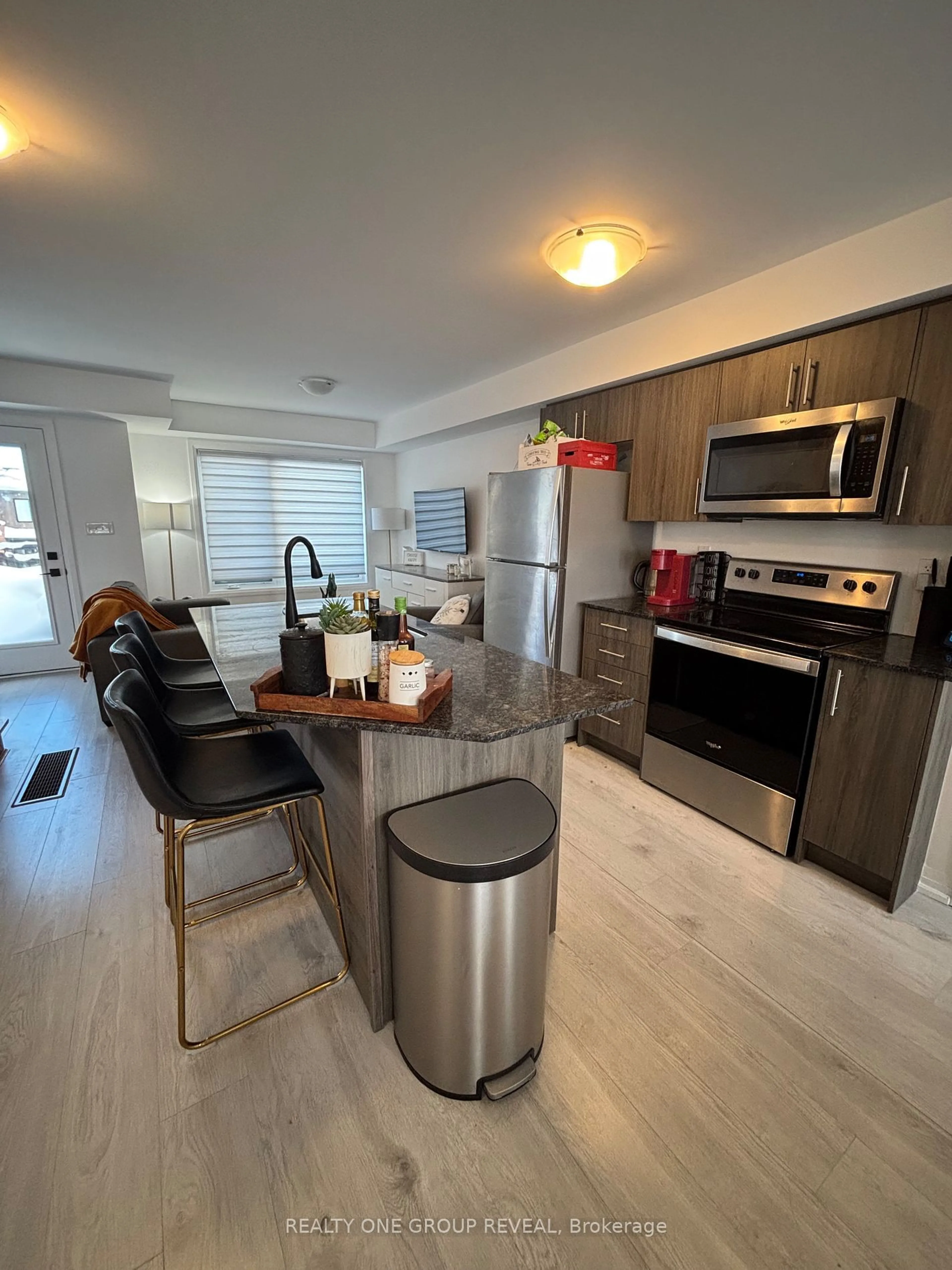 Open concept kitchen, unknown for 67 Fairlane Ave, Barrie Ontario L9J 0N1