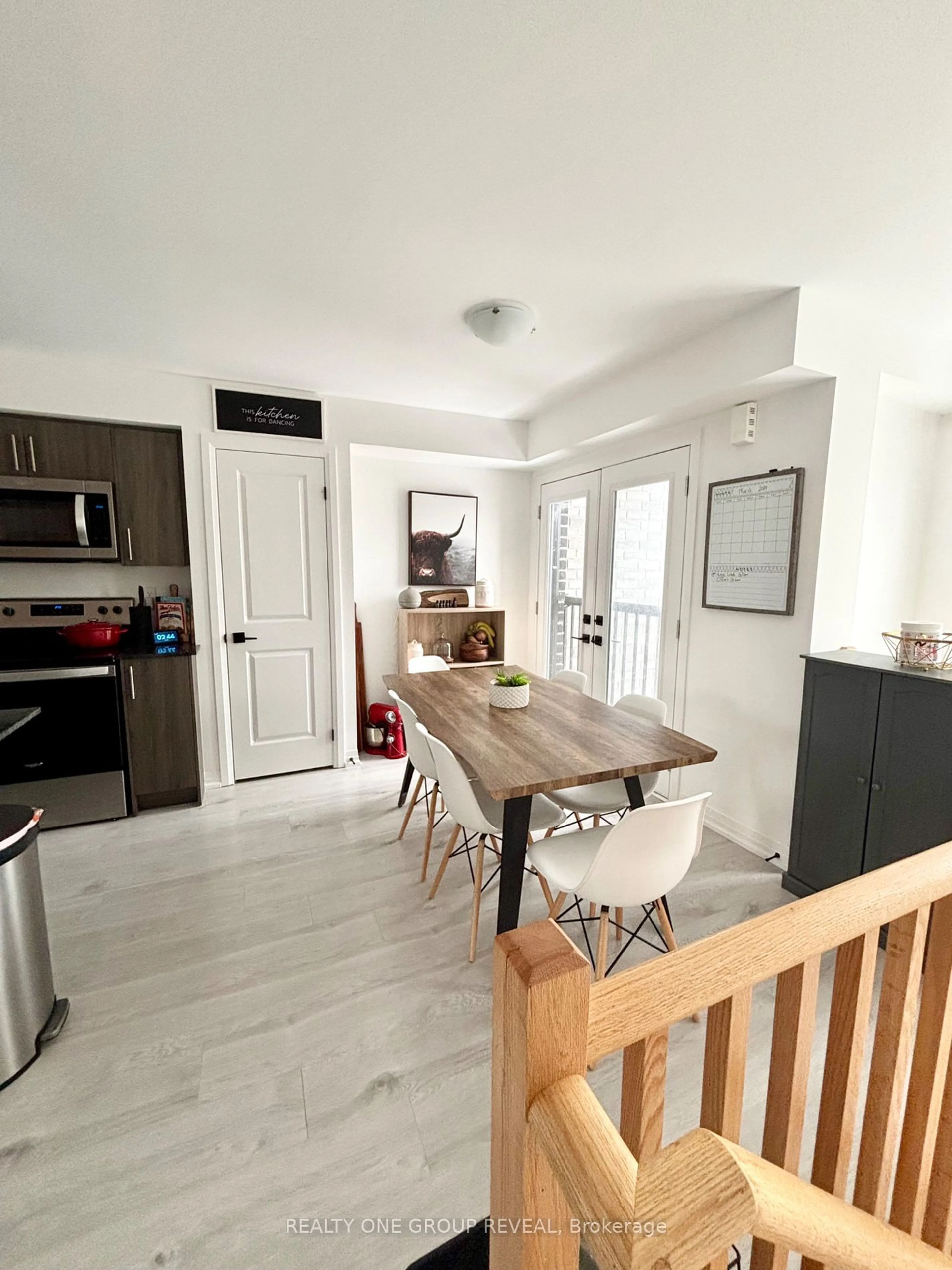 Open concept kitchen, unknown for 67 Fairlane Ave, Barrie Ontario L9J 0N1