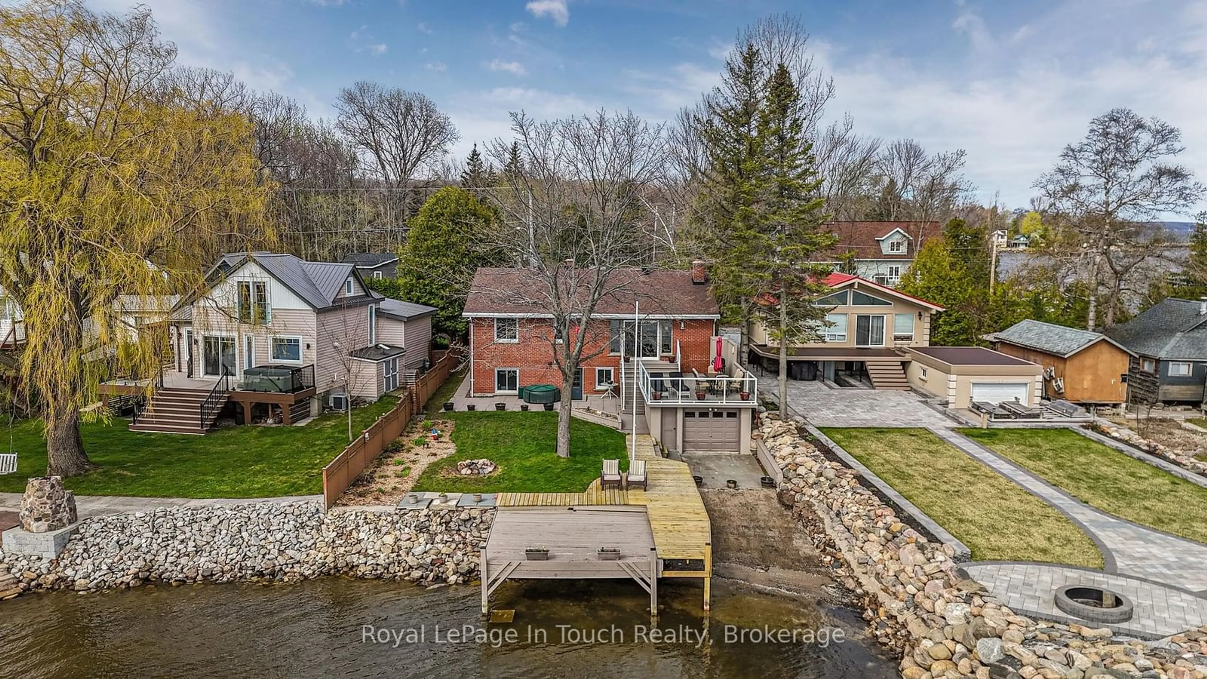 A pic from outside/outdoor area/front of a property/back of a property/a pic from drone, water/lake/river/ocean view for 278 Robins Point Rd, Tay Ontario L0K 2A0