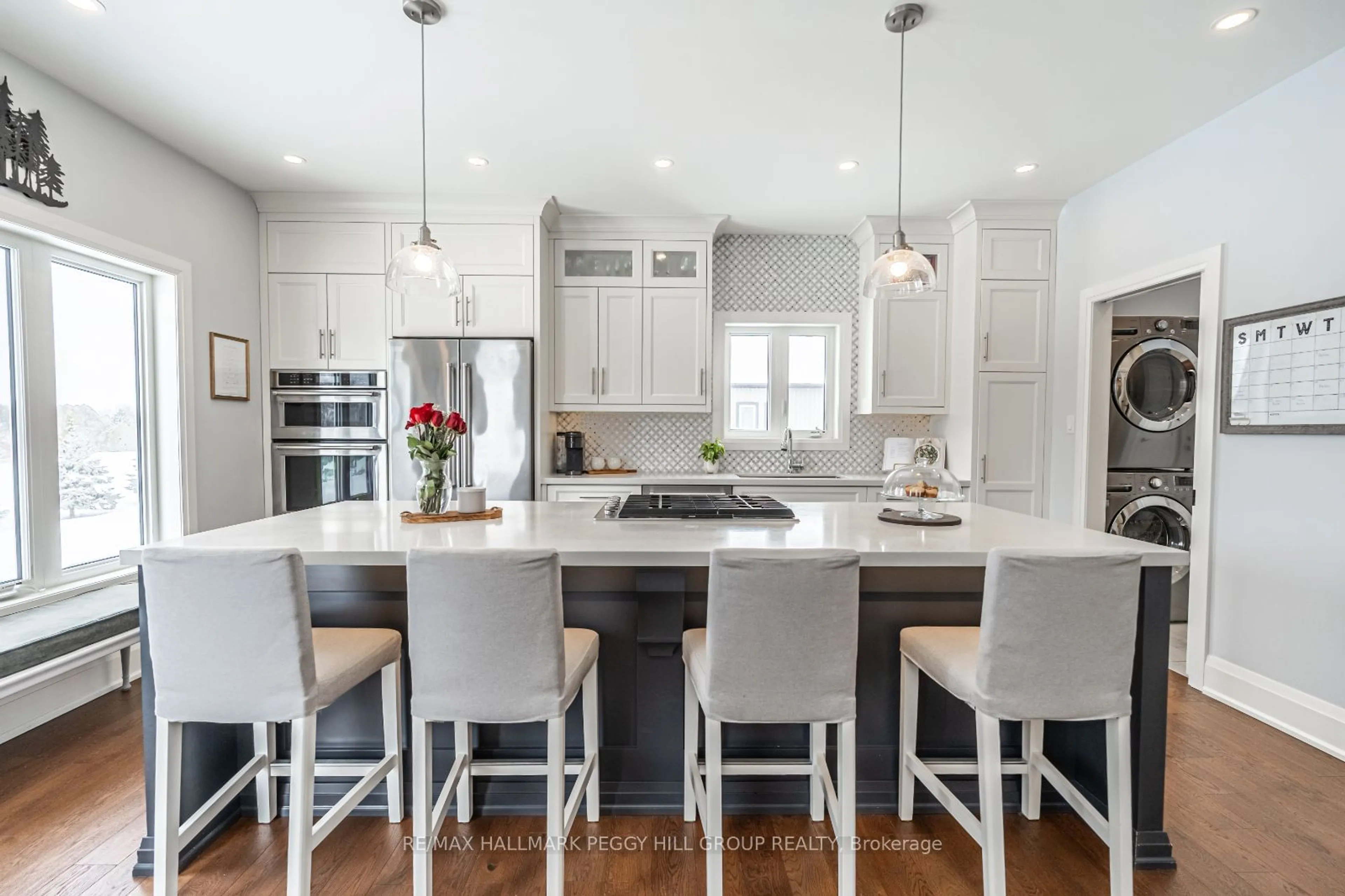 Open concept kitchen, unknown for 1424 15/16 Sideroad, Oro-Medonte Ontario L0L 1T0