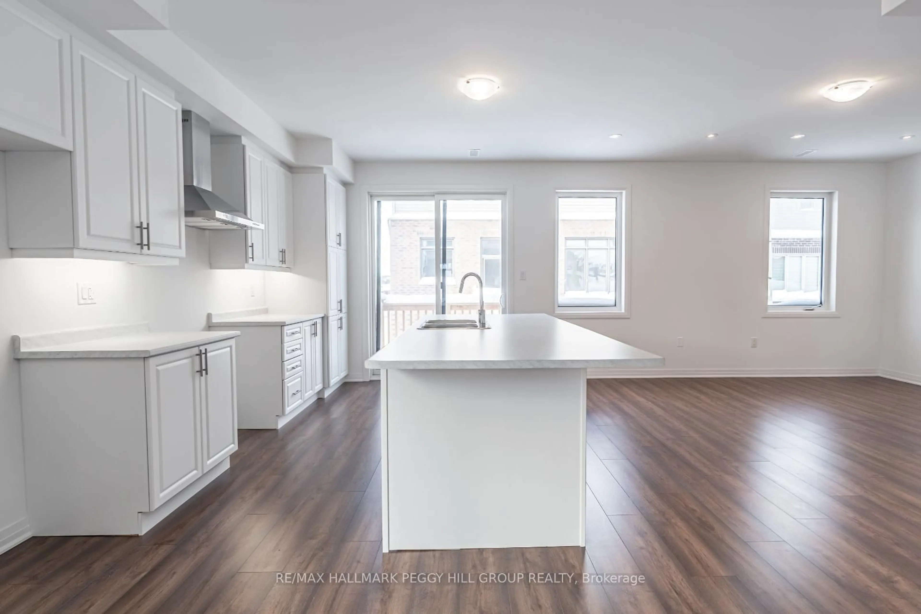 Open concept kitchen, unknown for 112 West Oak Tr, Barrie Ontario L9J 0L1