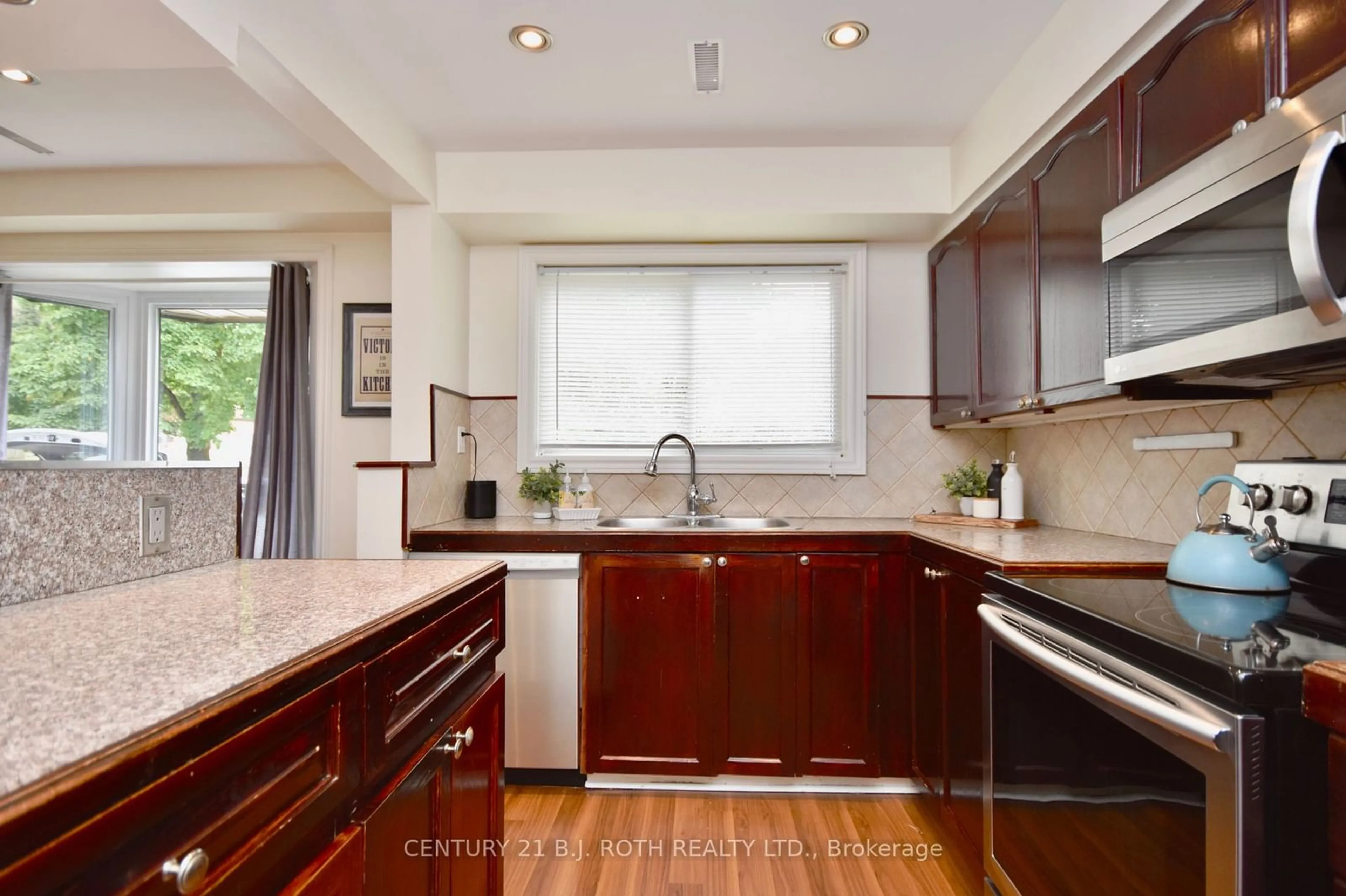 Open concept kitchen, unknown for 2 Lewis Lane, Barrie Ontario L4N 5B2