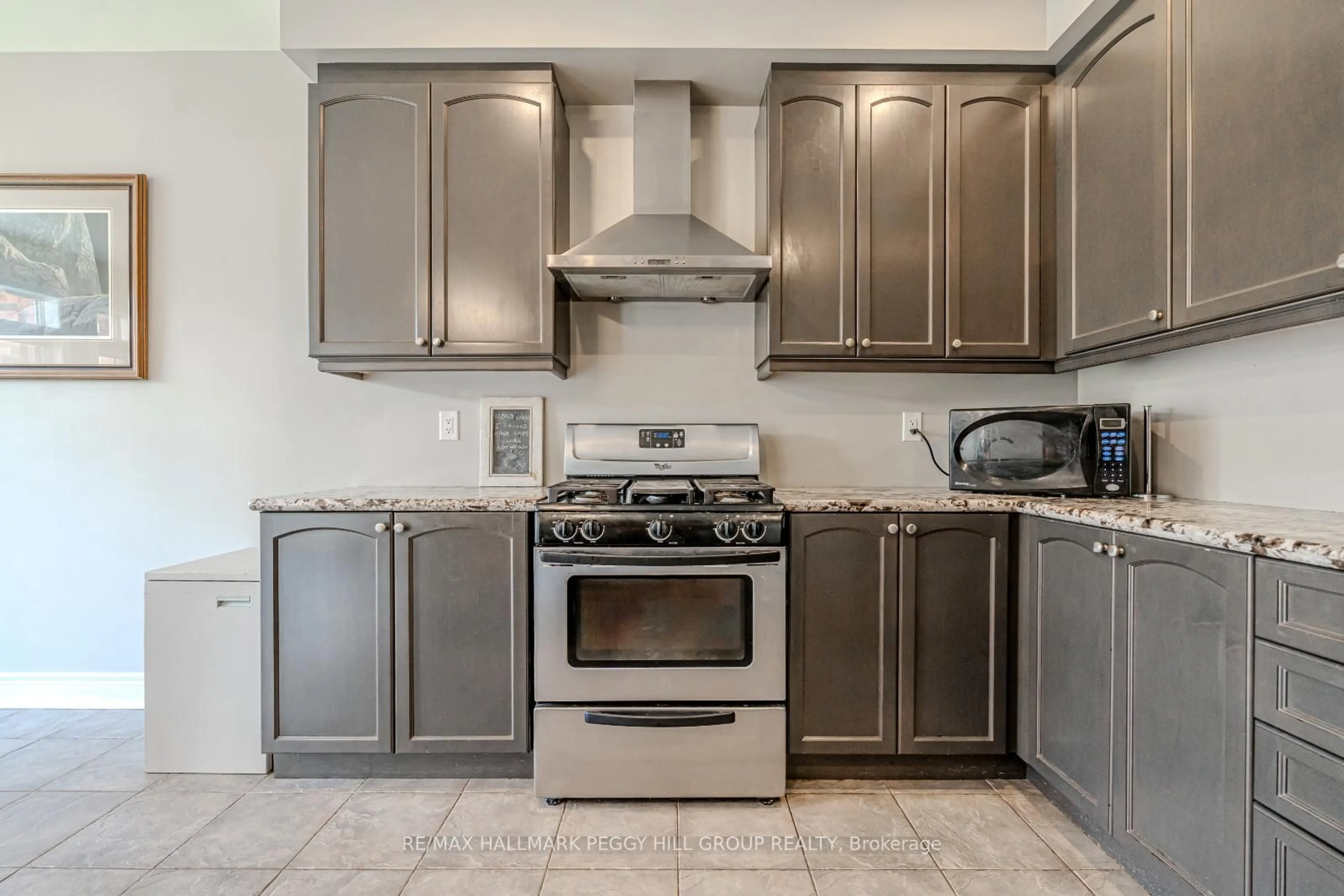 Standard kitchen, ceramic/tile floor for 35 Royal Park Blvd, Barrie Ontario L4N 6M8