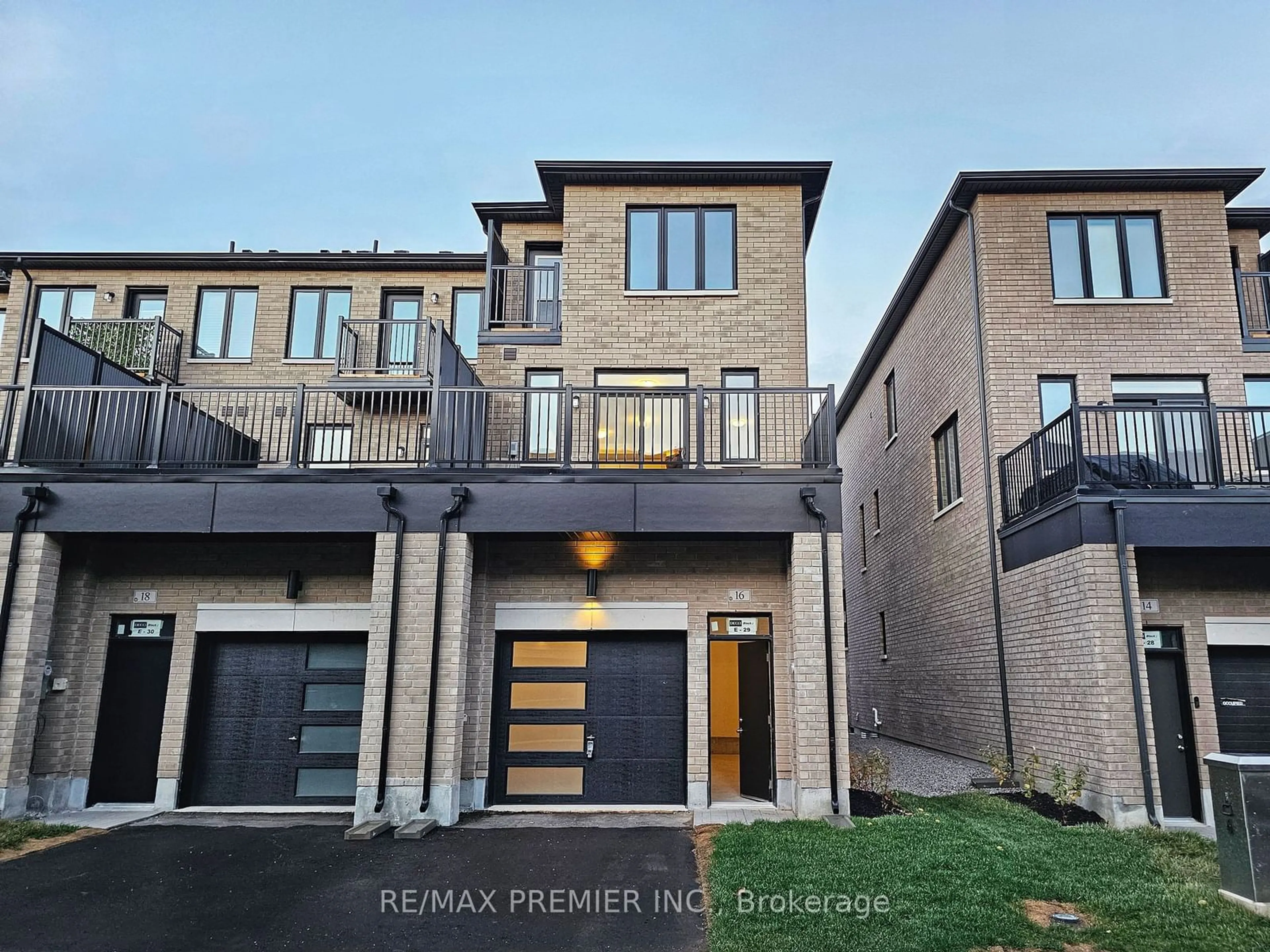 Home with brick exterior material, street for 16 Cherry Hill Lane, Barrie Ontario L4N 6K7