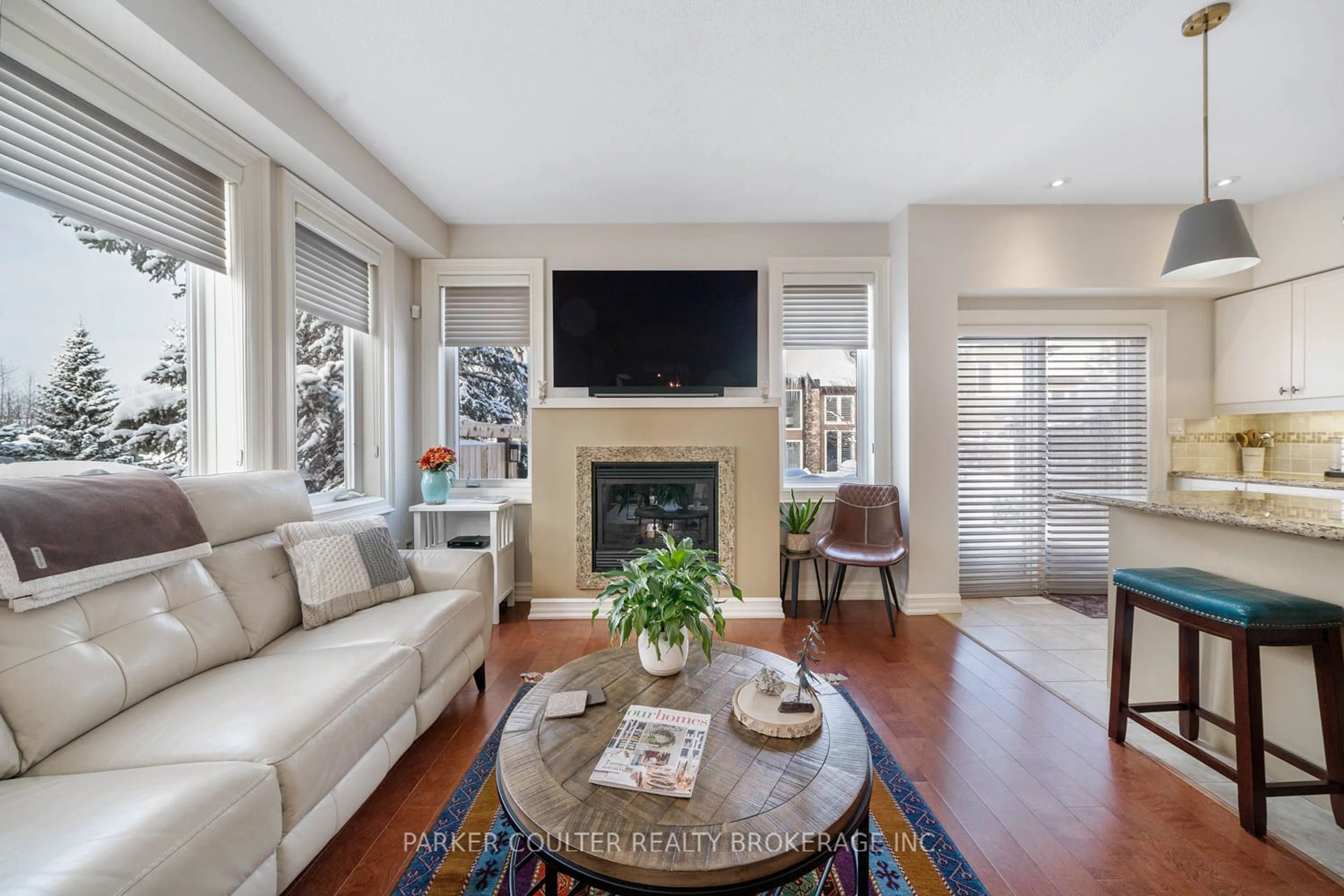 Living room with furniture, unknown for 20 Wildrose Tr #42, Collingwood Ontario L9Y 0J4