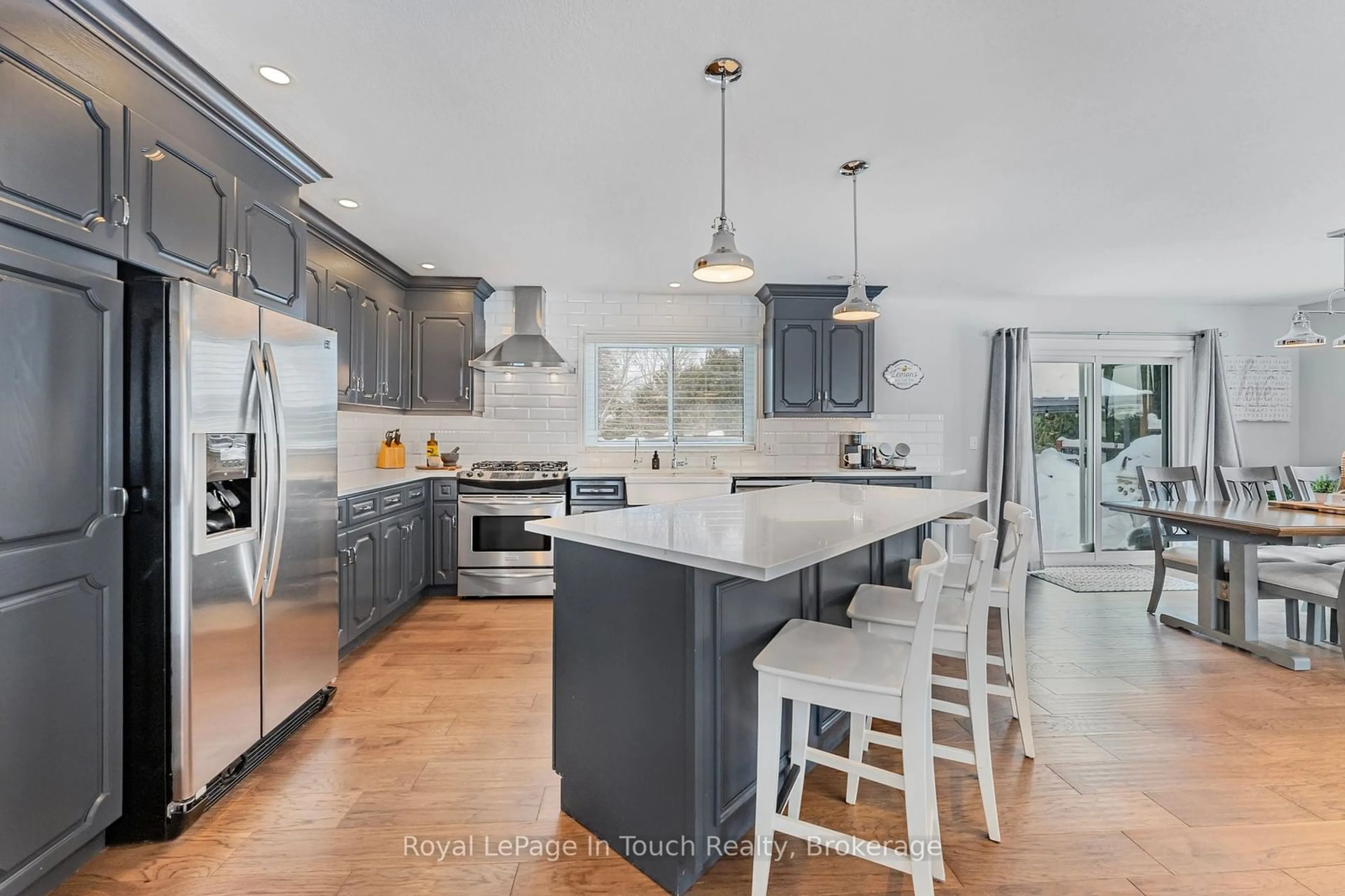 Open concept kitchen, ceramic/tile floor for 5 St Patricks Way, Tiny Ontario L0L 2J0