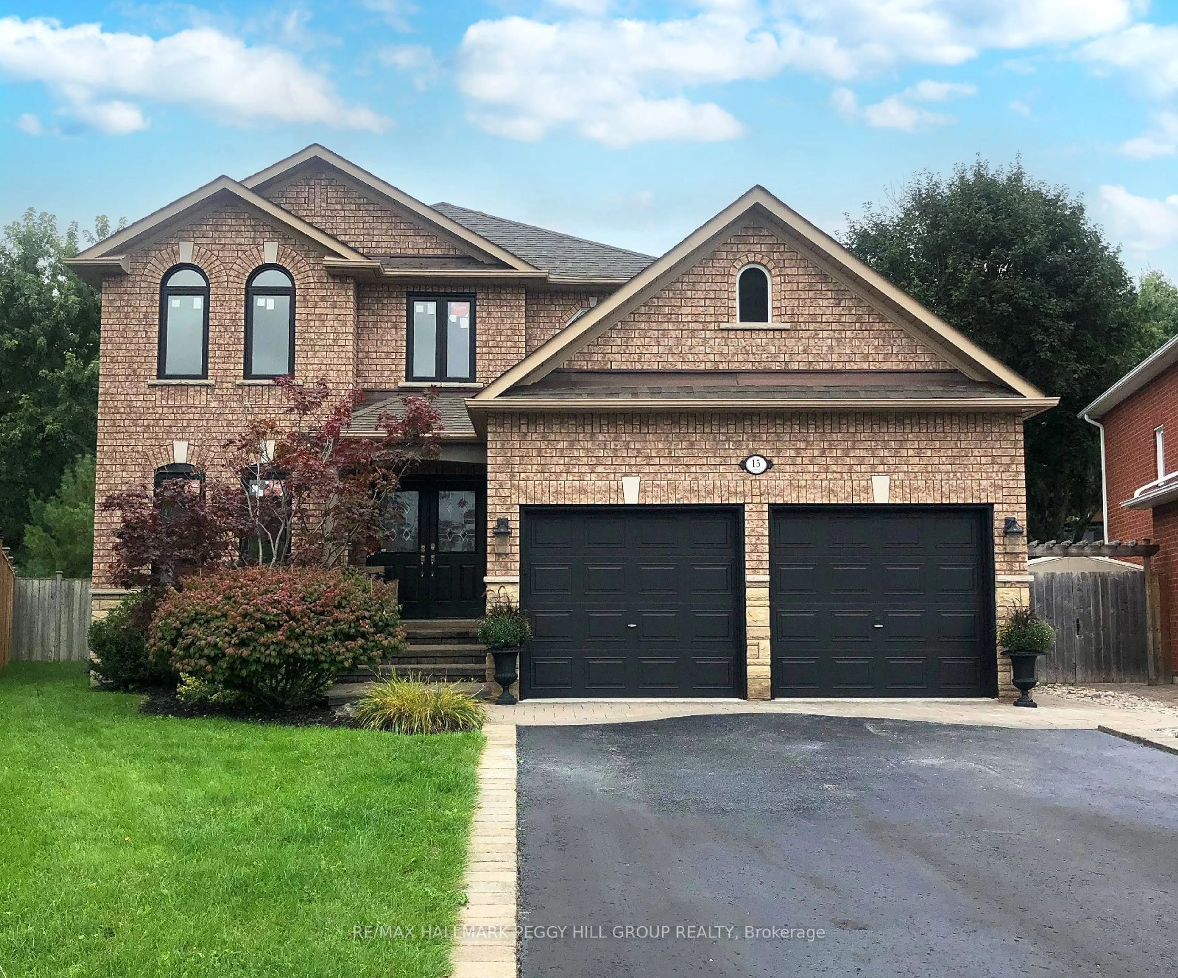 Home with brick exterior material, street for 15 Sandalwood Crt, Barrie Ontario L4N 0G8