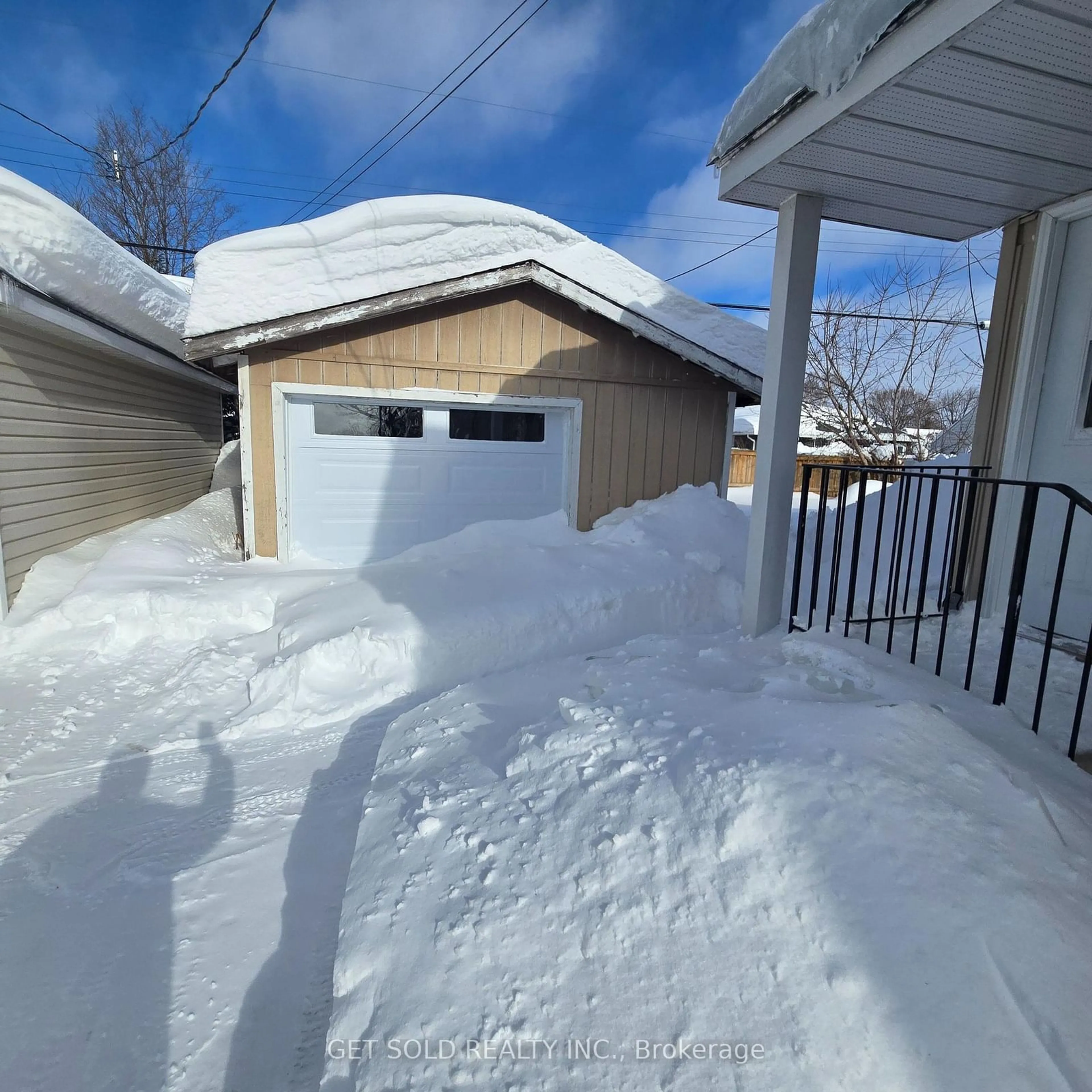 Shed for 319 Oxford St, Orillia Ontario L3V 1H8