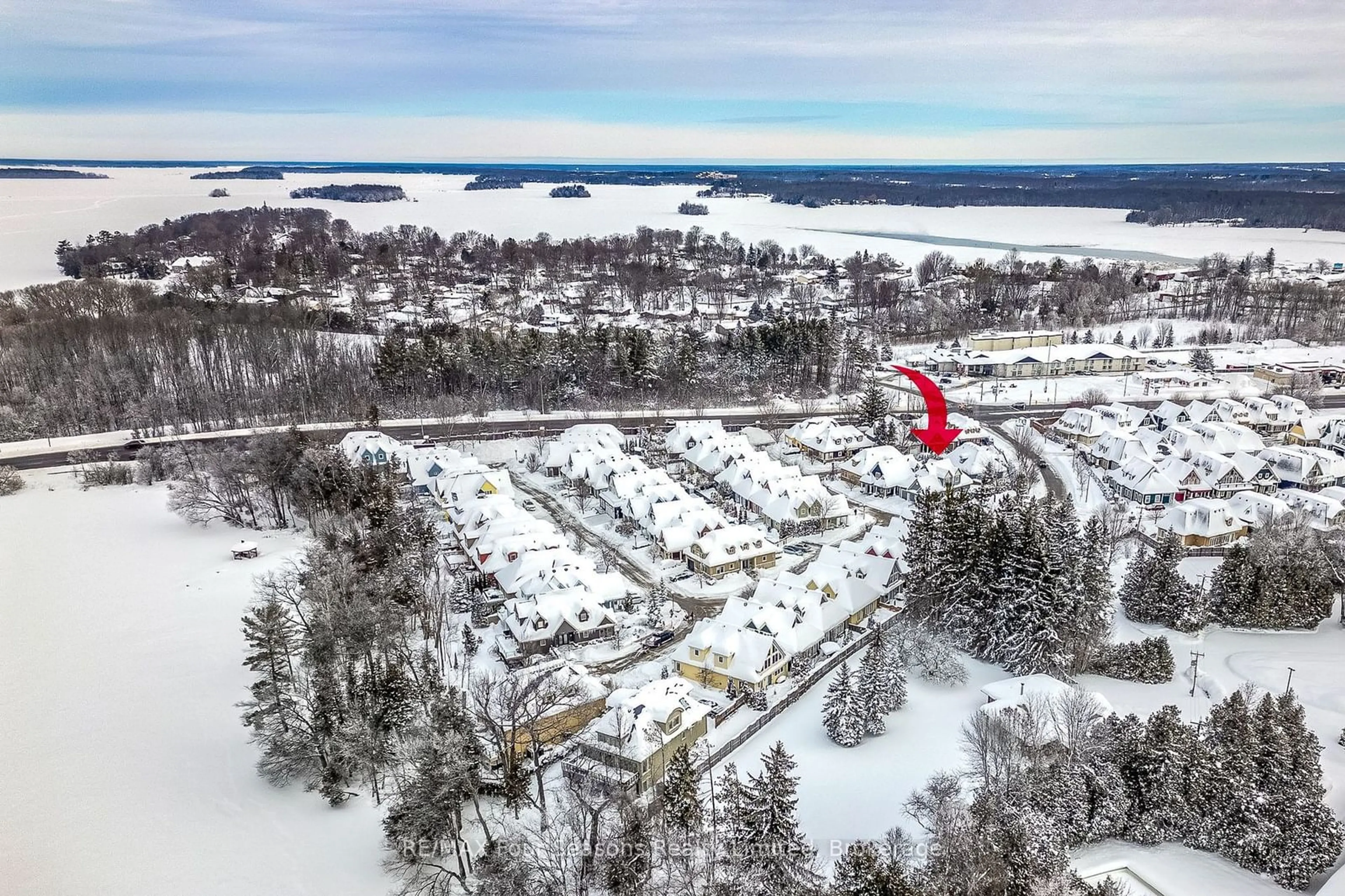 A pic from outside/outdoor area/front of a property/back of a property/a pic from drone, unknown for 5 Invermara Crt #Suite 1, Orillia Ontario L3V 8B4