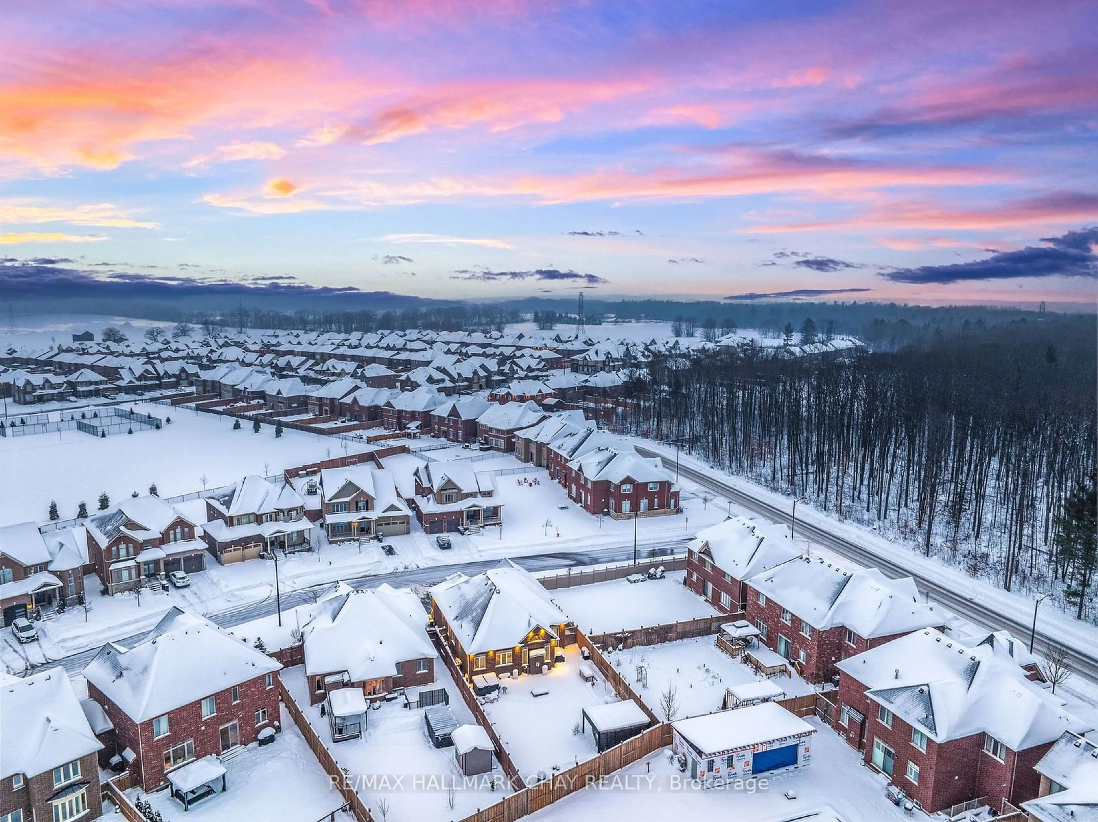 A pic from outside/outdoor area/front of a property/back of a property/a pic from drone, mountain view for 96 Redmond Cres, Springwater Ontario L9X 1Z8