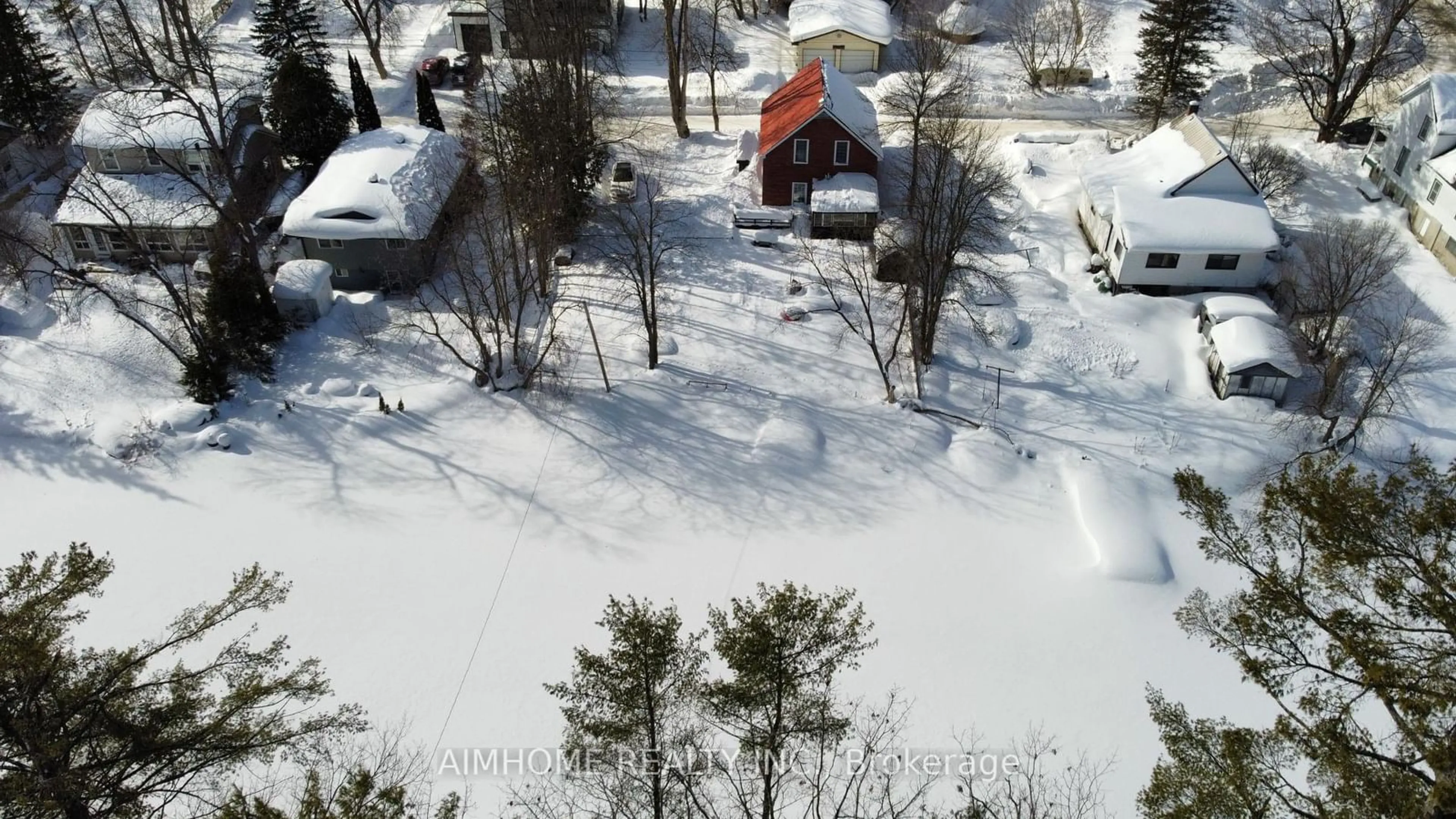 A pic from outside/outdoor area/front of a property/back of a property/a pic from drone, unknown for 4359 Hepinstall Landing, Severn Ontario L0K 2B0