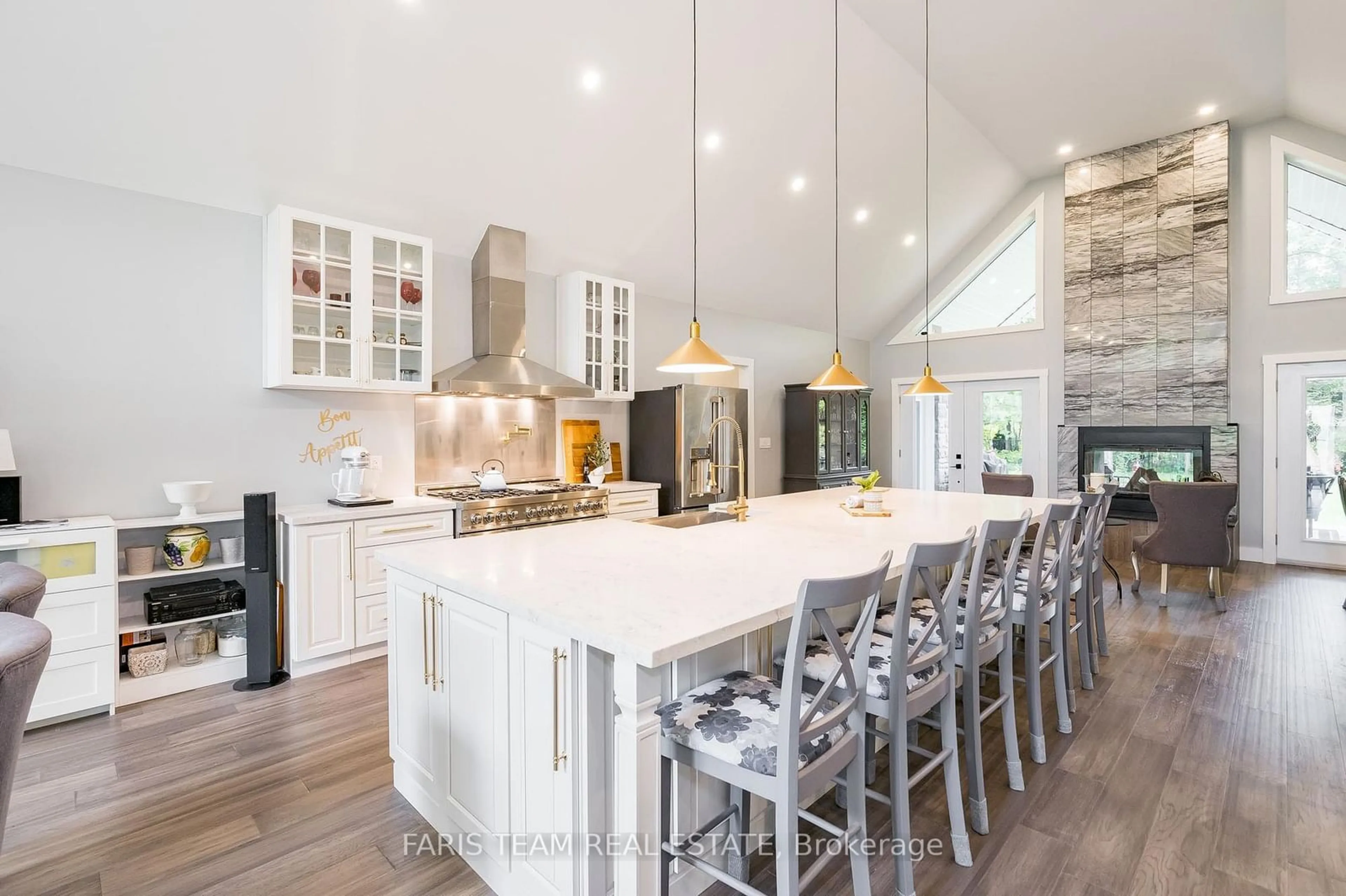 Open concept kitchen, unknown for 94 42nd St, Wasaga Beach Ontario L9Z 1Z7