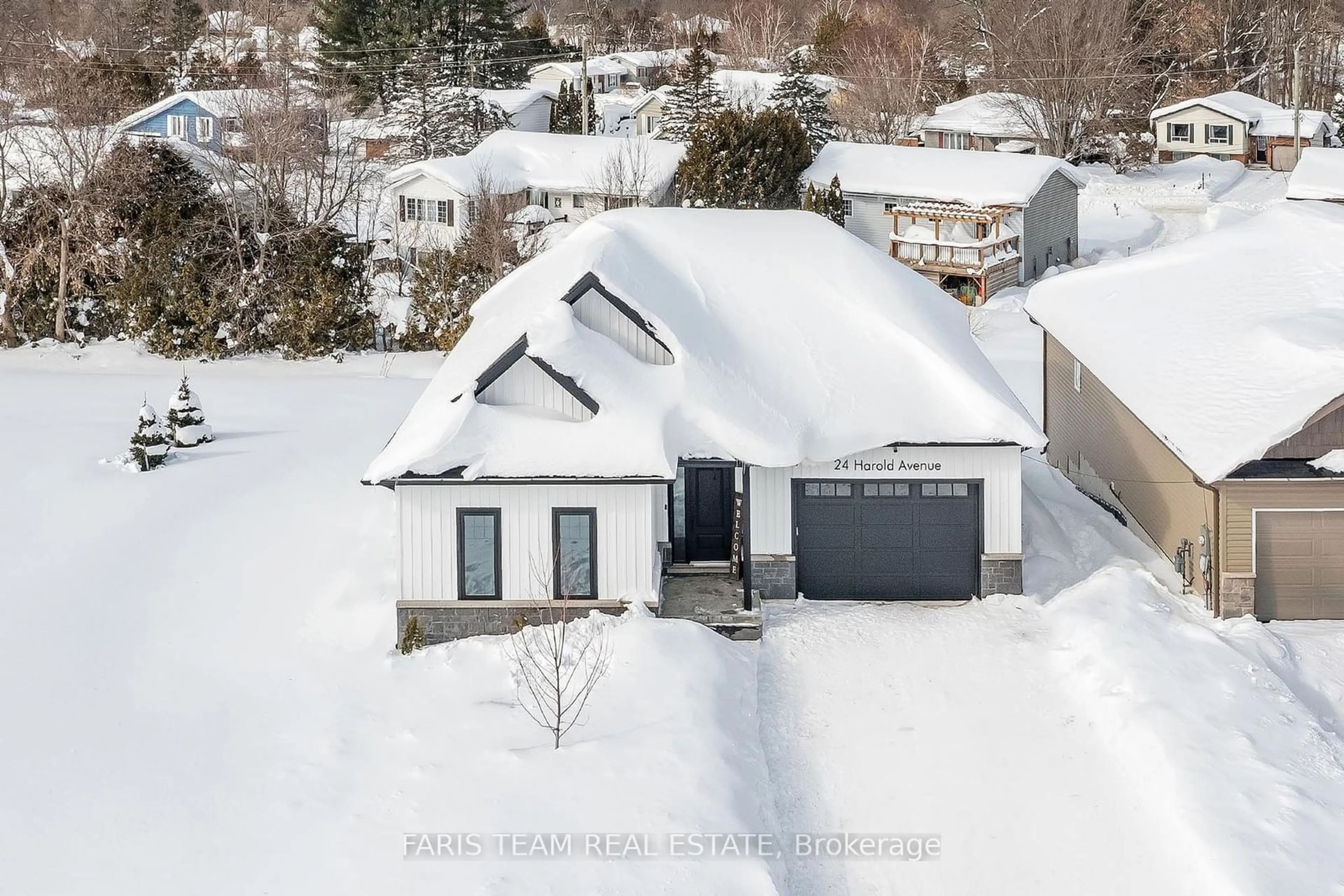 A pic from outside/outdoor area/front of a property/back of a property/a pic from drone, street for 24 Harold Ave, Severn Ontario L0K 1E0