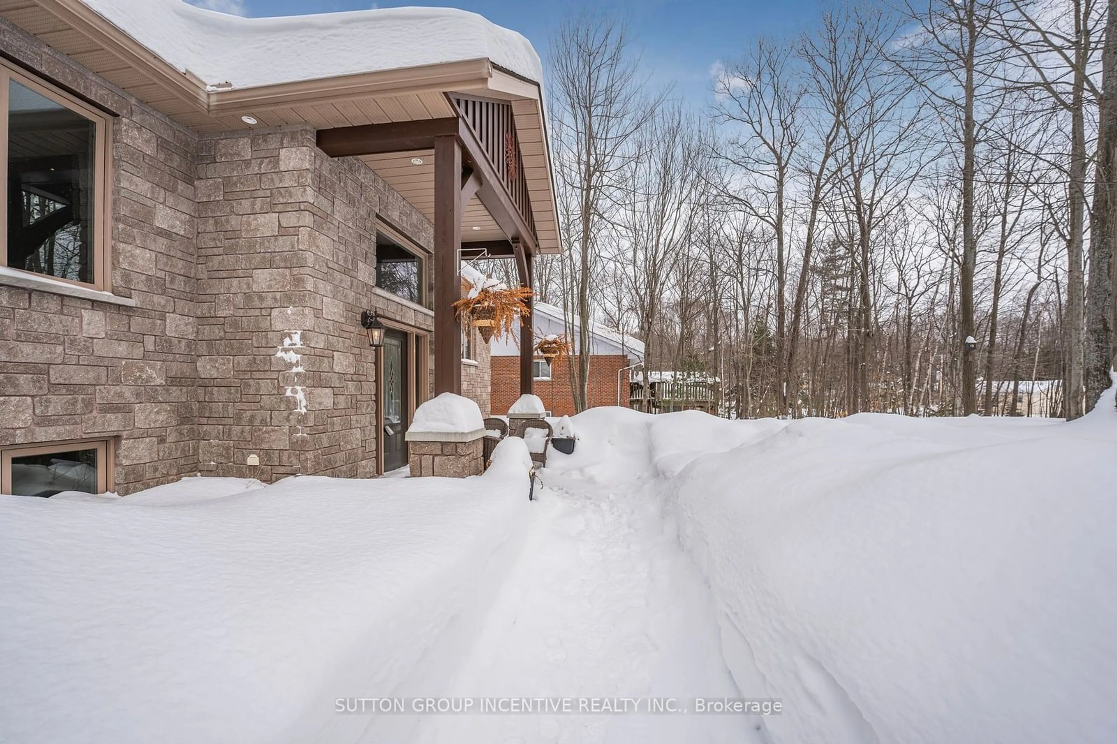 Patio, unknown for 48 Tall Pines Dr, Tiny Ontario L9M 0H4