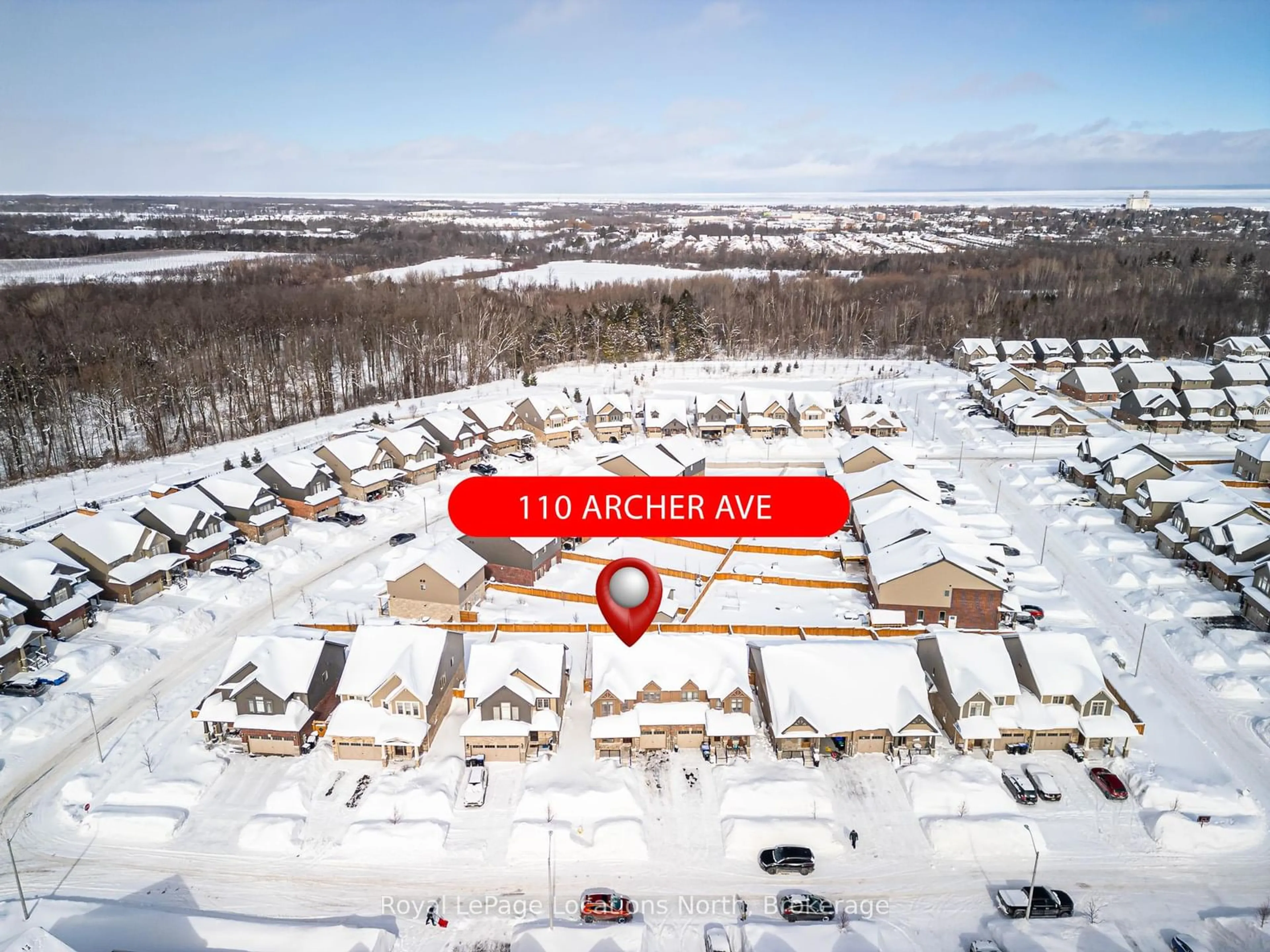 A pic from outside/outdoor area/front of a property/back of a property/a pic from drone, unknown for 110 Archer Ave, Collingwood Ontario L9Y 3B7