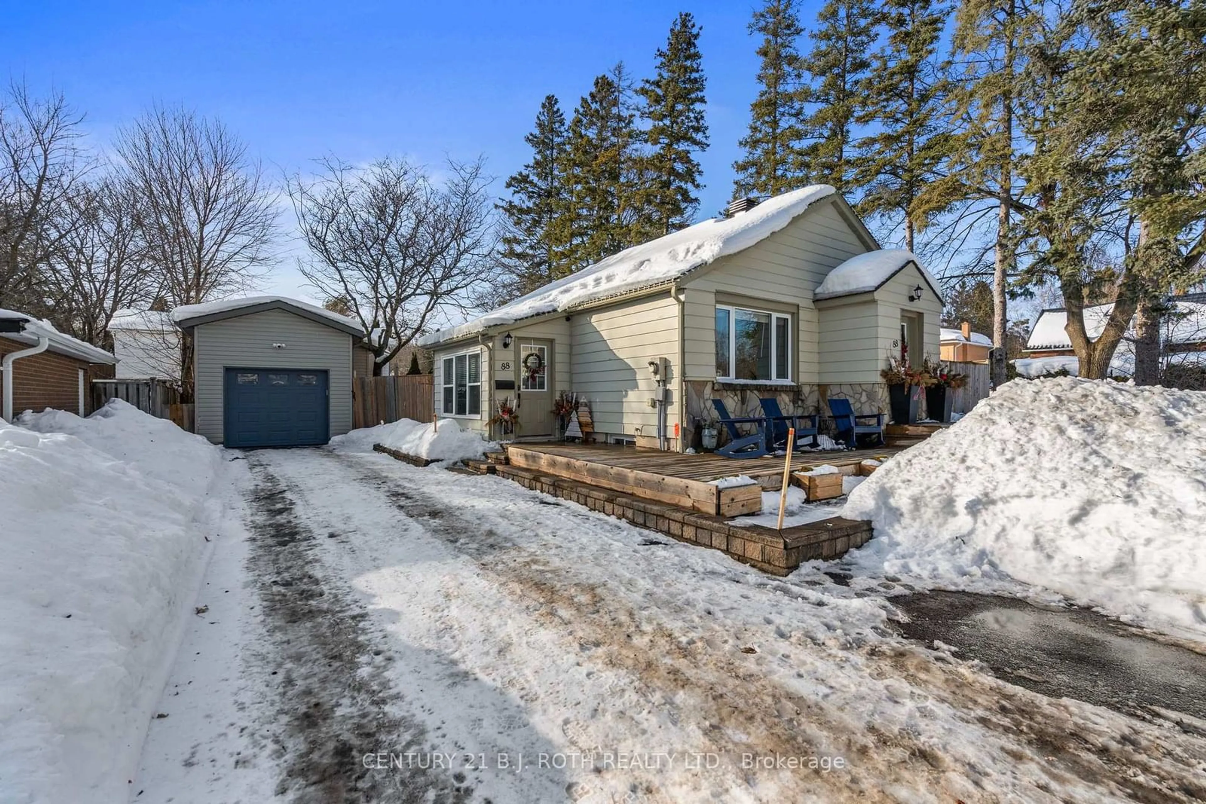 Unknown for 88 Puget St, Barrie Ontario L4M 4N4