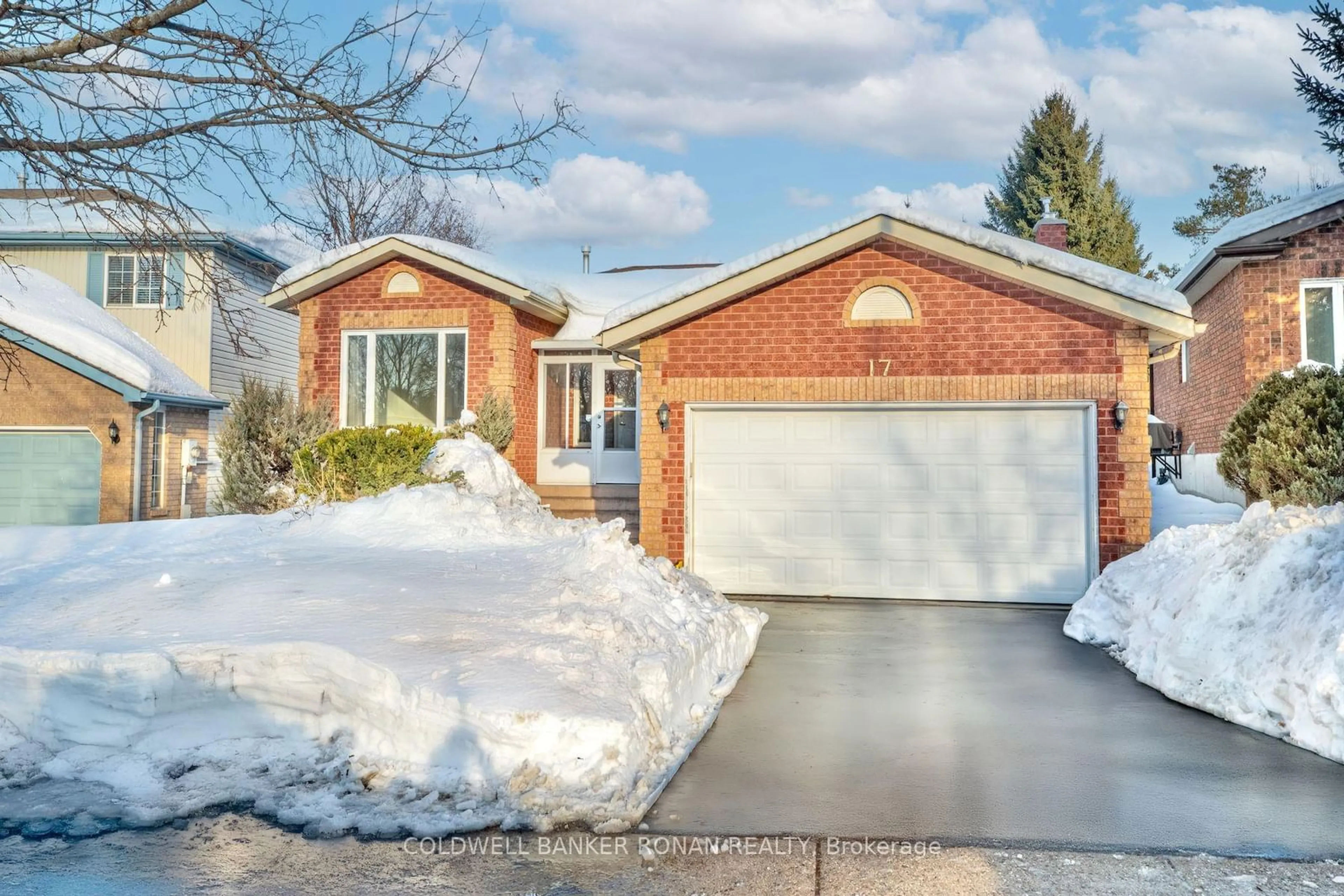 Home with brick exterior material, street for 17 Mayfair Dr, Barrie Ontario L4N 6Y7