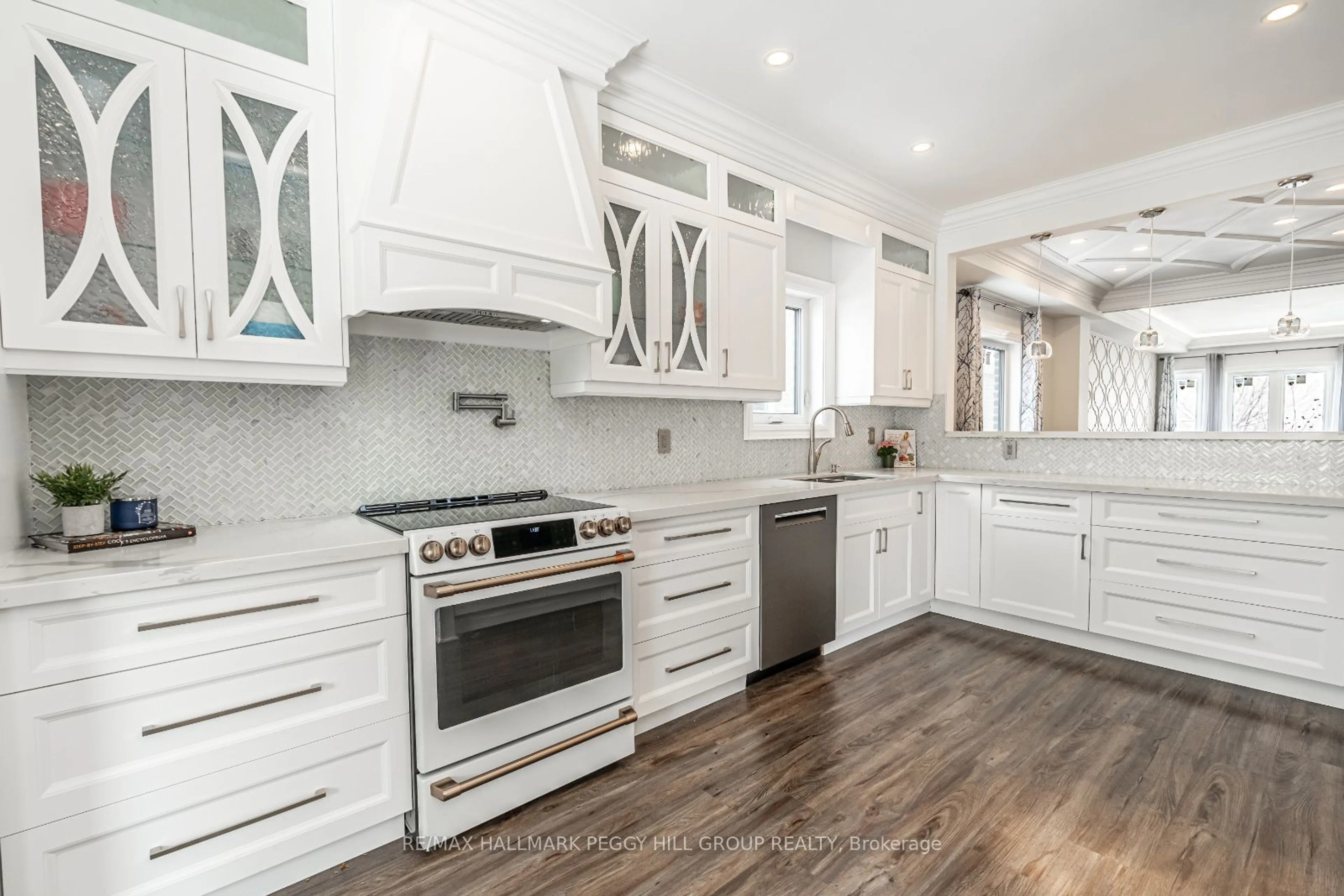 Open concept kitchen, unknown for 99 McIntyre Dr, Barrie Ontario L4N 4K6