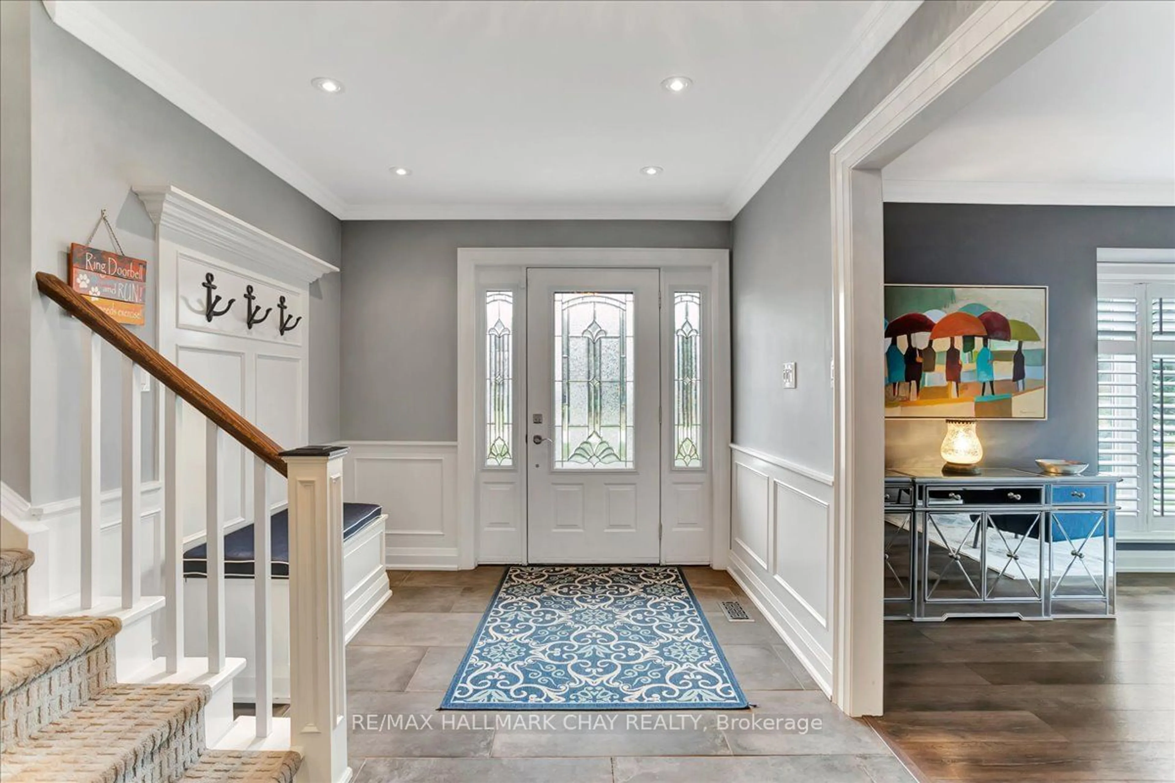 Indoor entryway for 12 Howard Dr, Oro-Medonte Ontario L0L 2E0