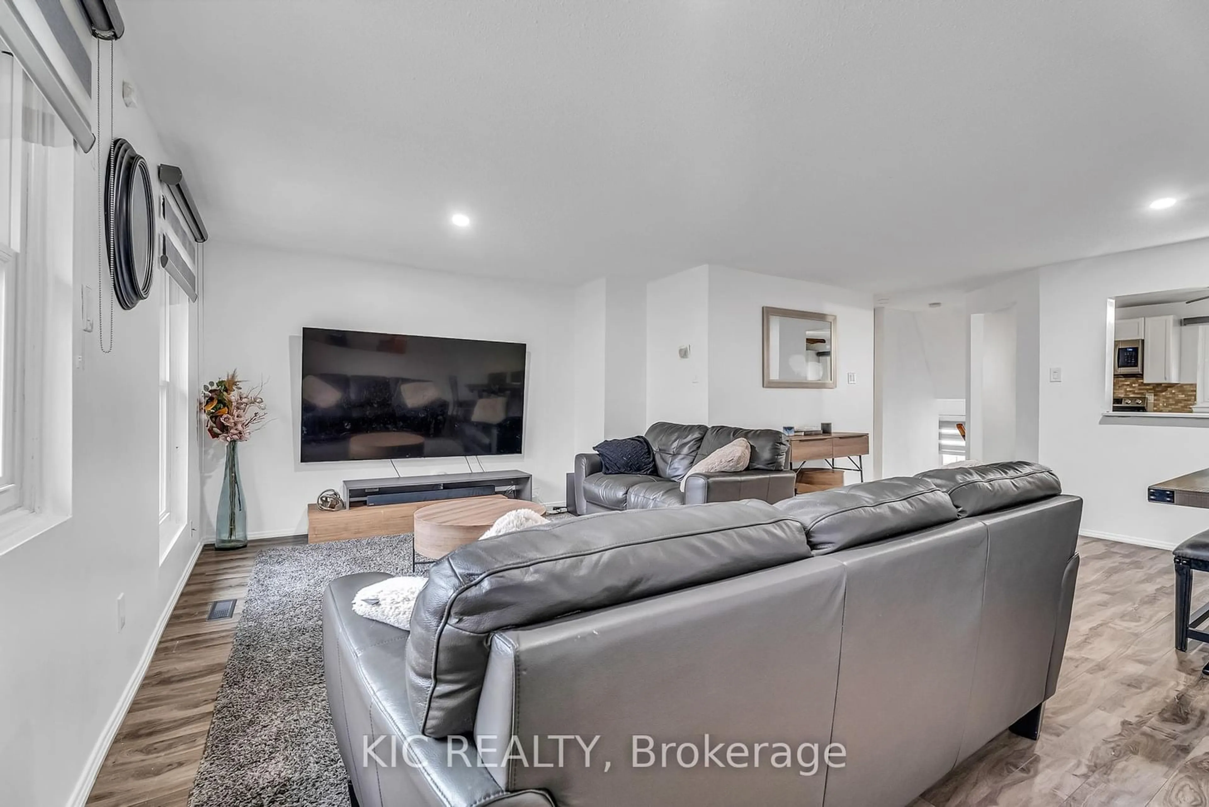 Unknown for 233 Innisfil St #19, Barrie Ontario L4N 3E9