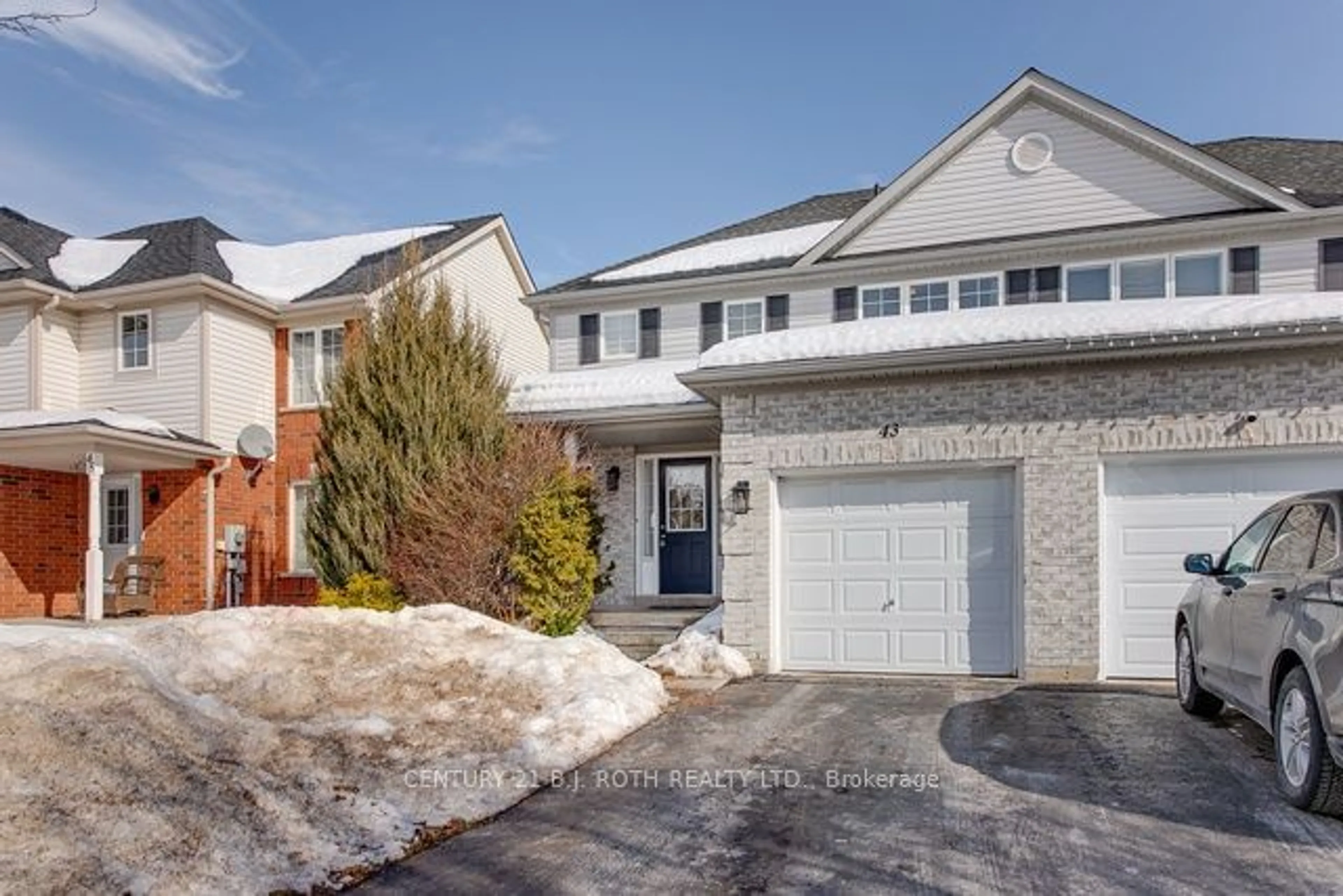 Home with brick exterior material, street for 43 Heritage Crt, Barrie Ontario L4N 0E7