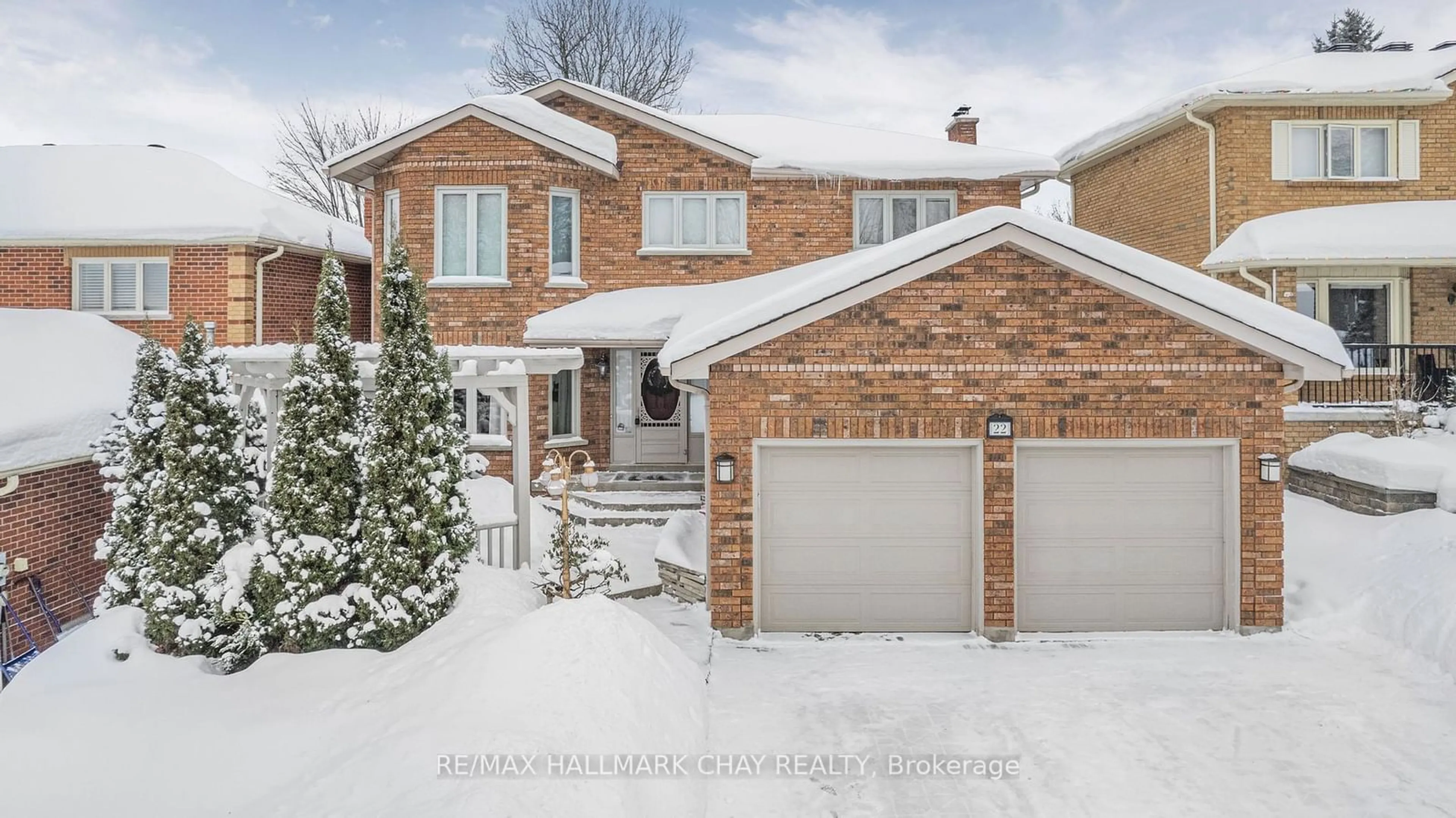 Home with brick exterior material, street for 22 Thackeray Cres, Barrie Ontario L4N 6J6