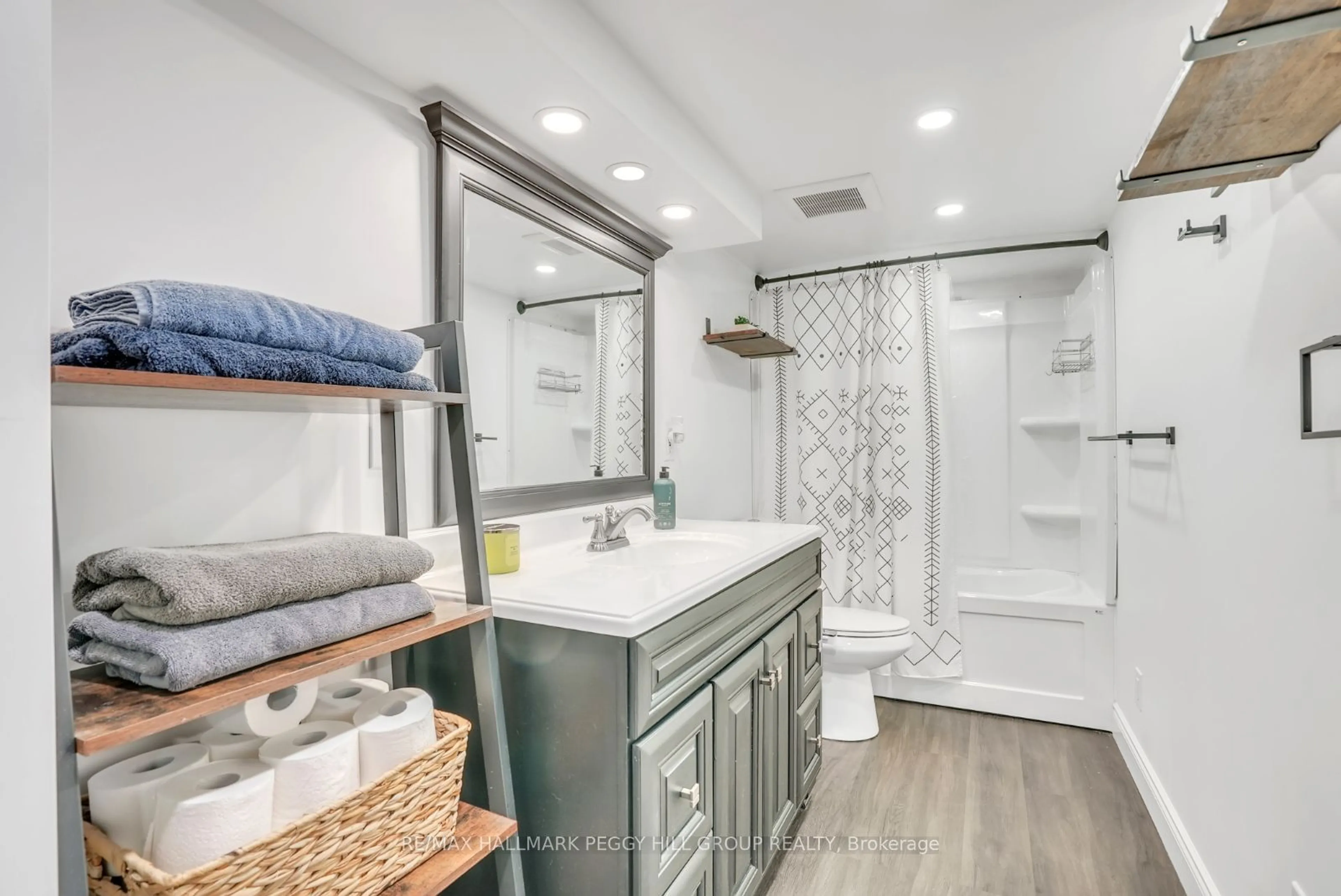 Contemporary bathroom, ceramic/tile floor for 8 Boys St, Barrie Ontario L4N 1Z8