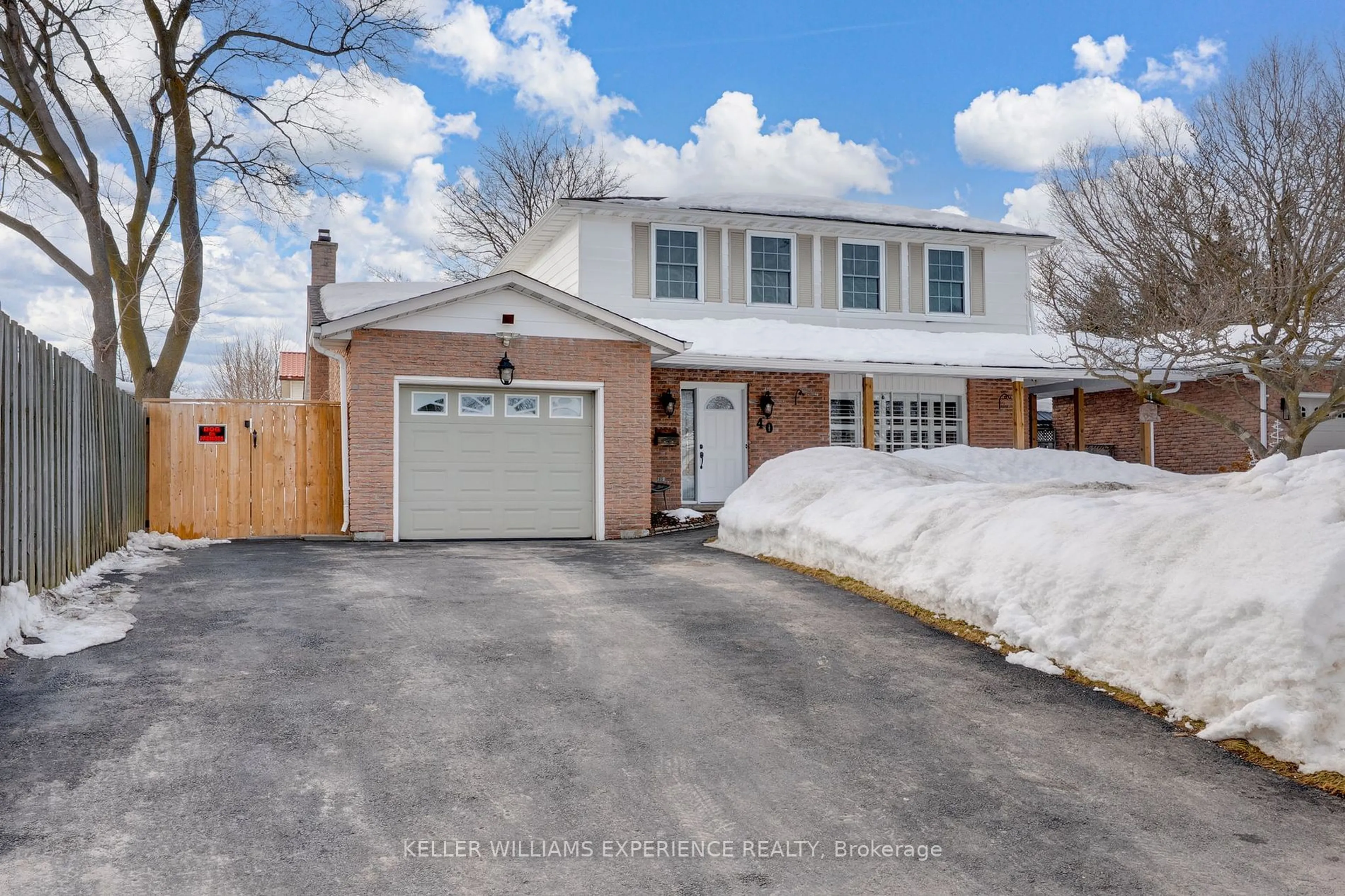 Unknown for 40 Belcourt Ave, Barrie Ontario L4M 4E4