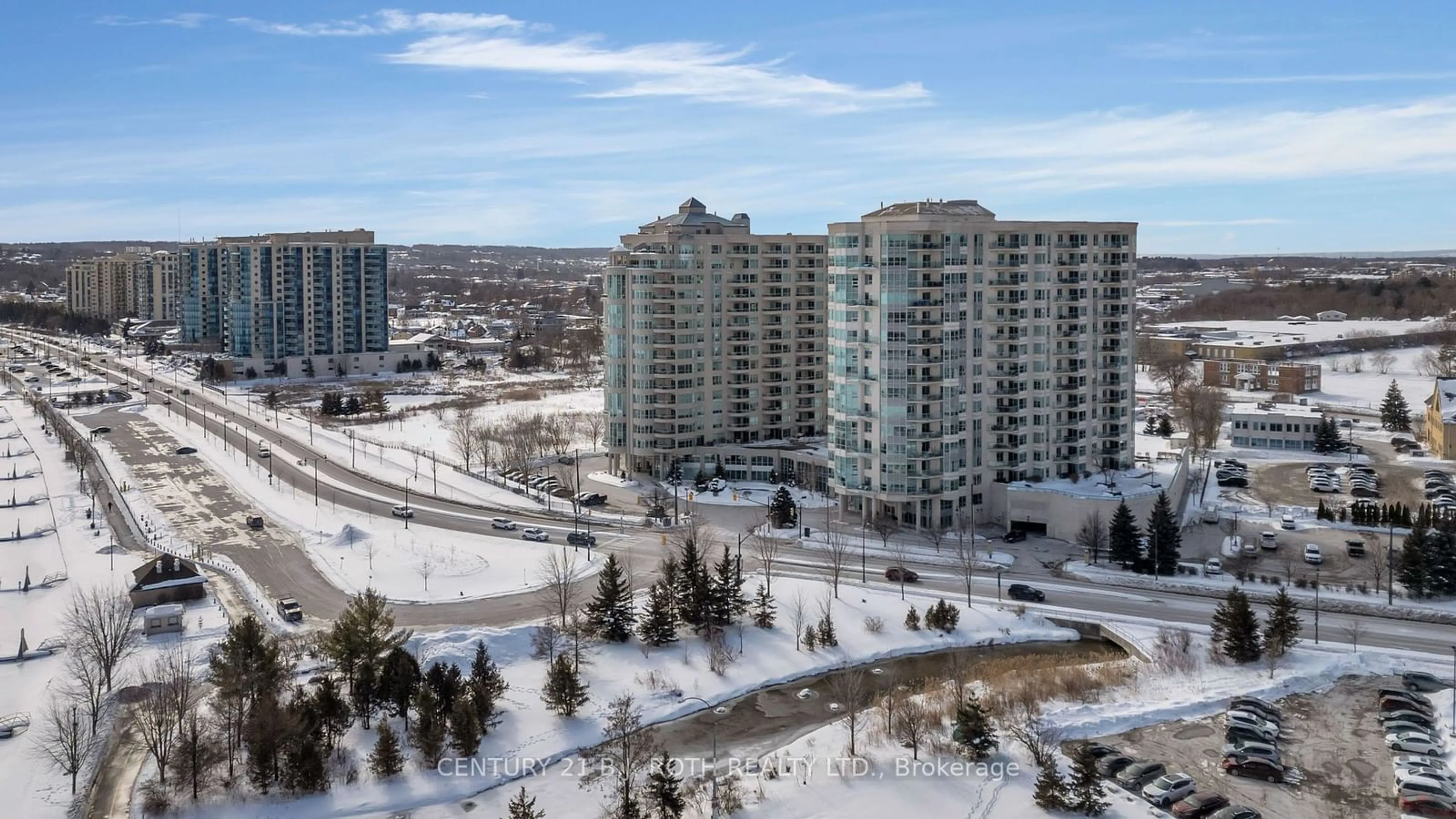 A pic from outside/outdoor area/front of a property/back of a property/a pic from drone, city buildings view from balcony for 2 Toronto St #4, Barrie Ontario L4N 9R2