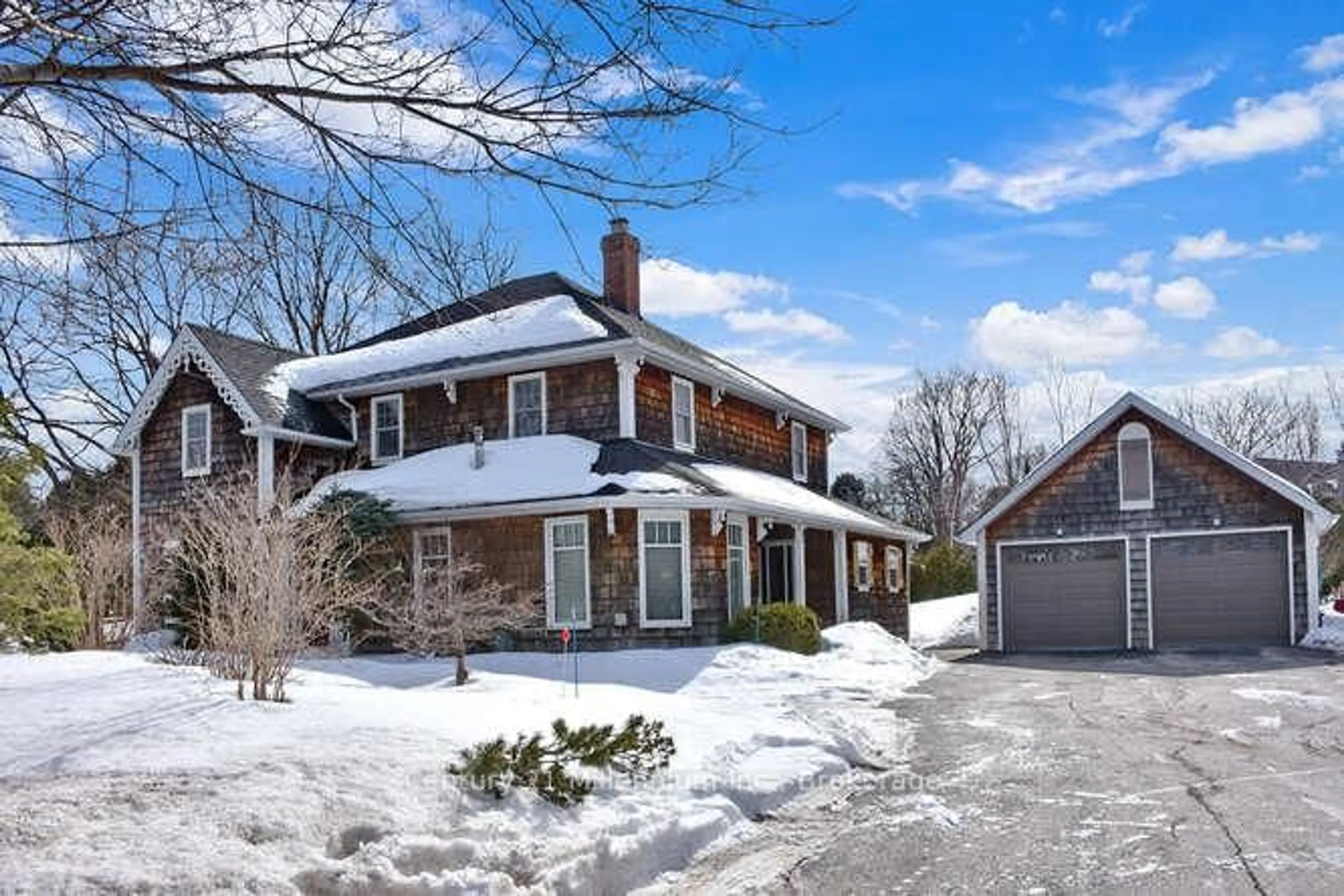 Home with brick exterior material, street for 680 Mountain Rd, Collingwood Ontario L9Y 5G3