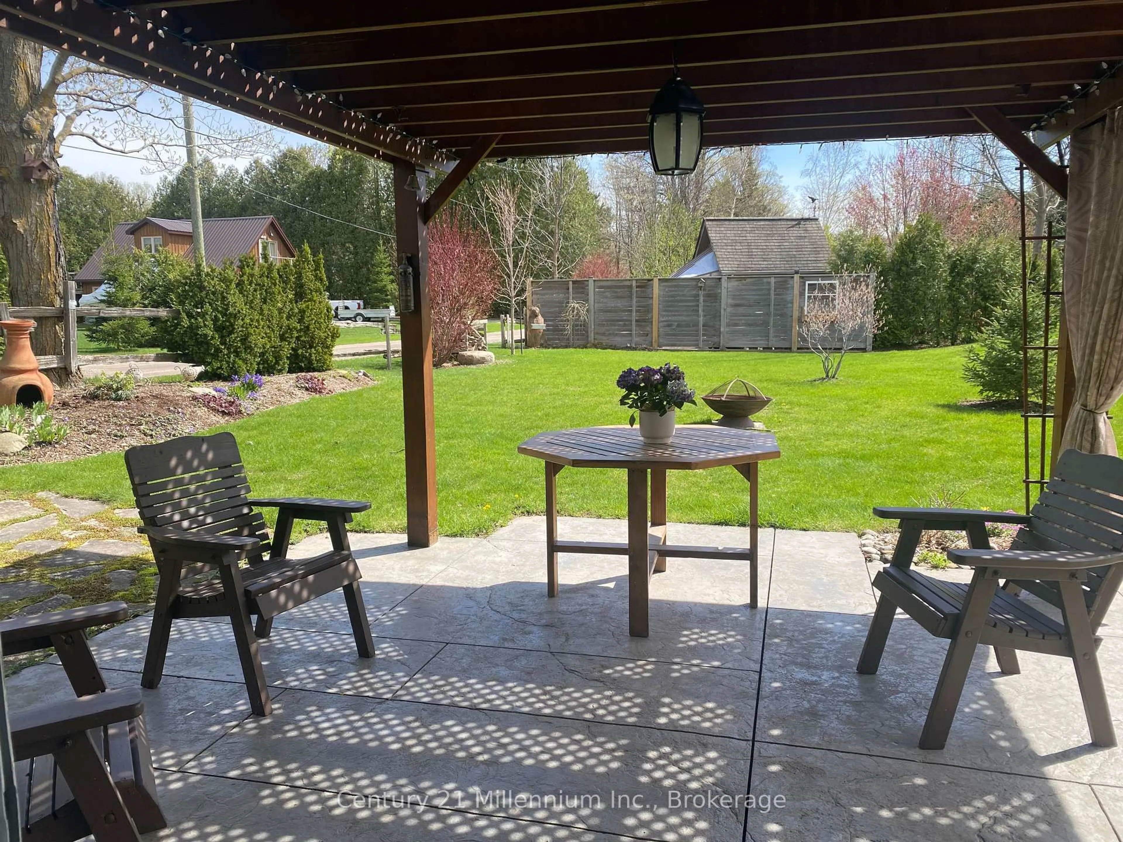 Patio, unknown for 680 Mountain Rd, Collingwood Ontario L9Y 5G3