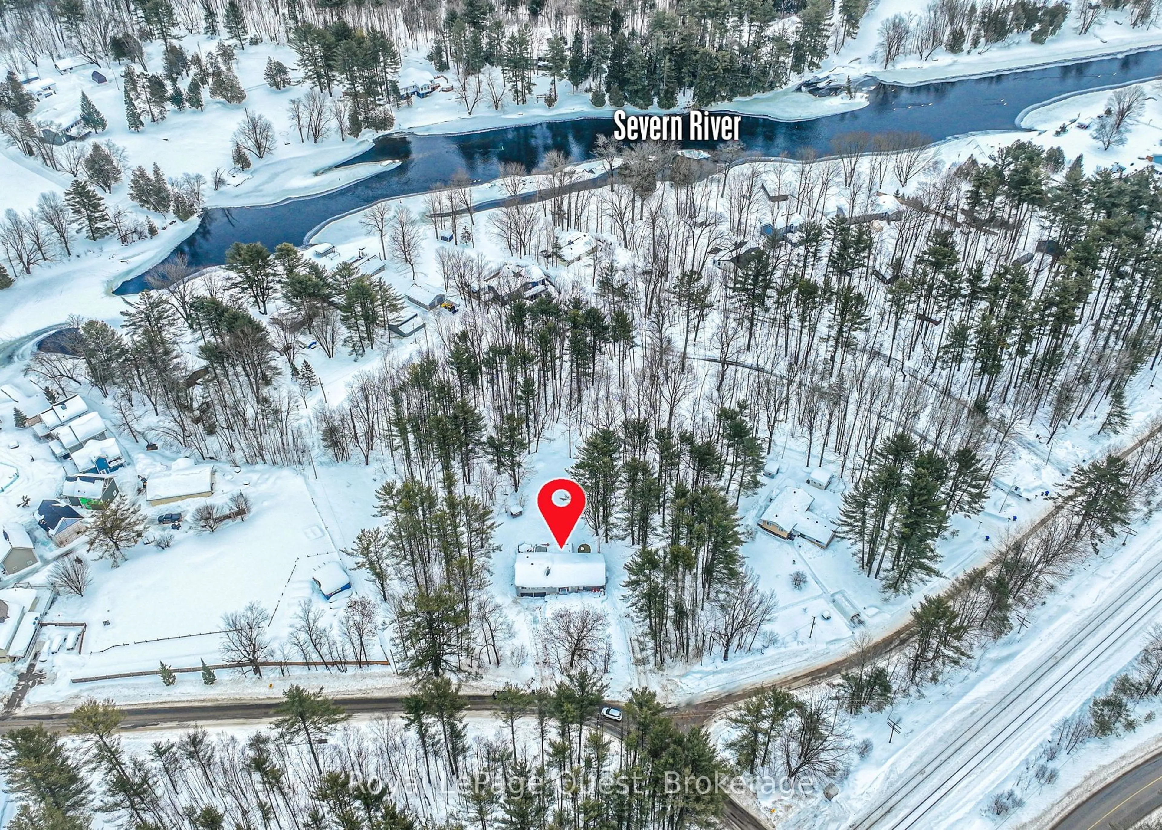 A pic from outside/outdoor area/front of a property/back of a property/a pic from drone, unknown for 1979 Peninsula Pt Rd, Severn Ontario P0E 1N0