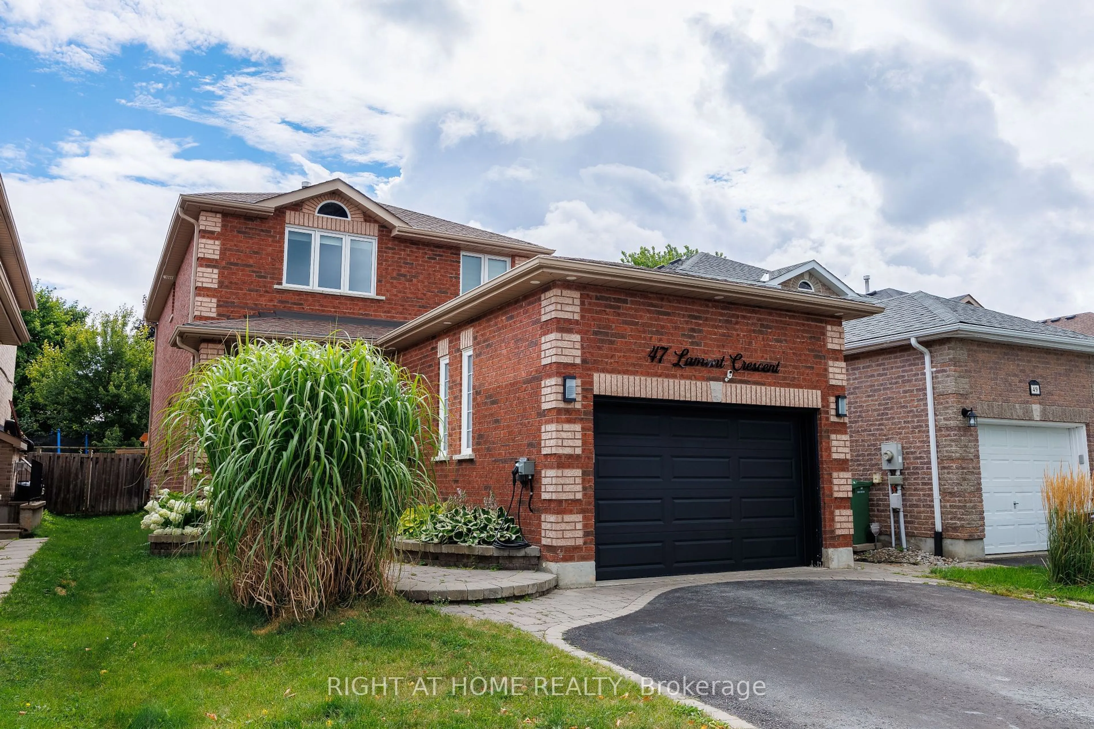 Home with brick exterior material, street for 47 Lamont Cres, Barrie Ontario L4N 2H3