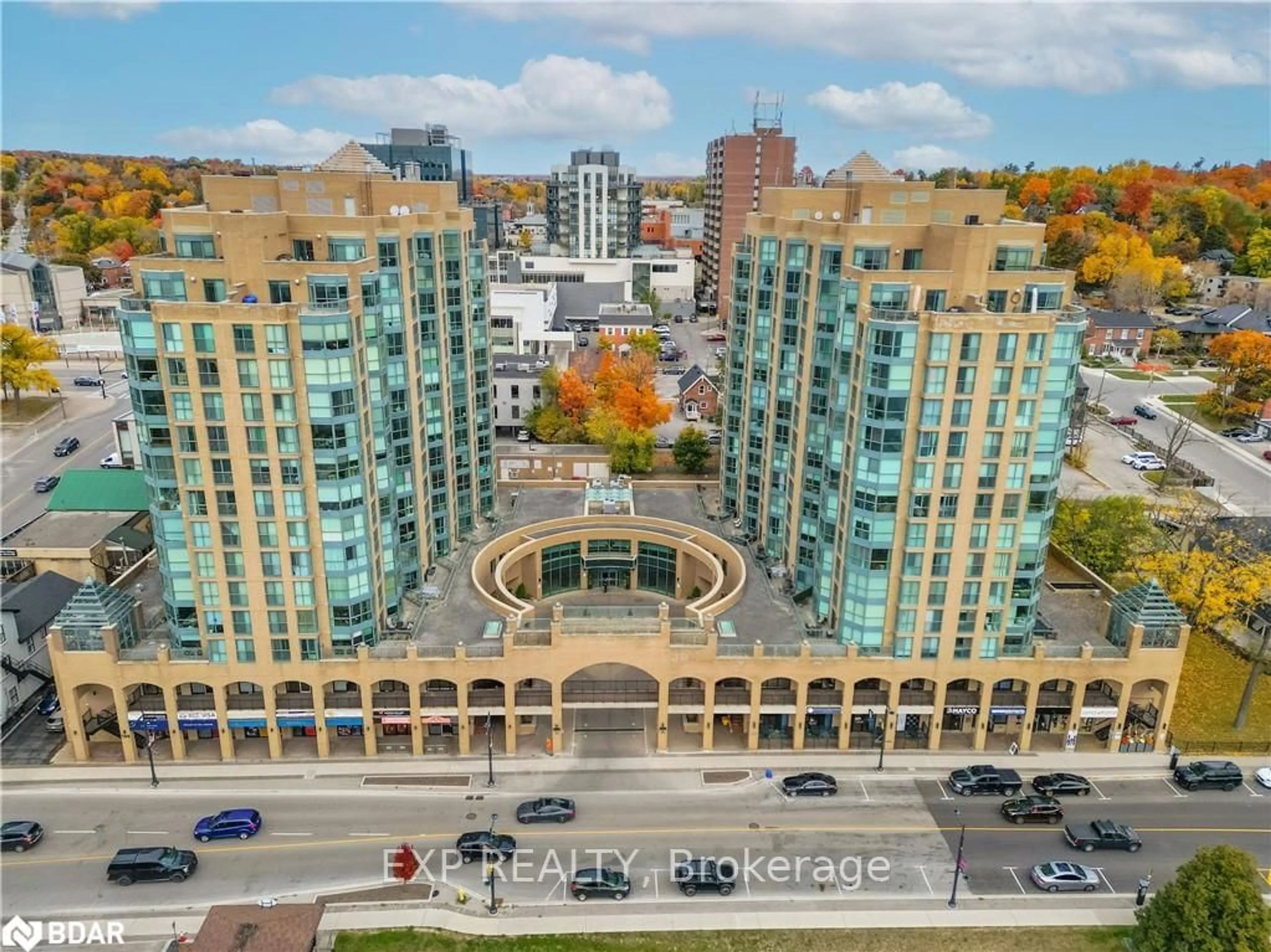 A pic from outside/outdoor area/front of a property/back of a property/a pic from drone, city buildings view from balcony for 140 Dunlop St #609, Barrie Ontario L4M 6H9