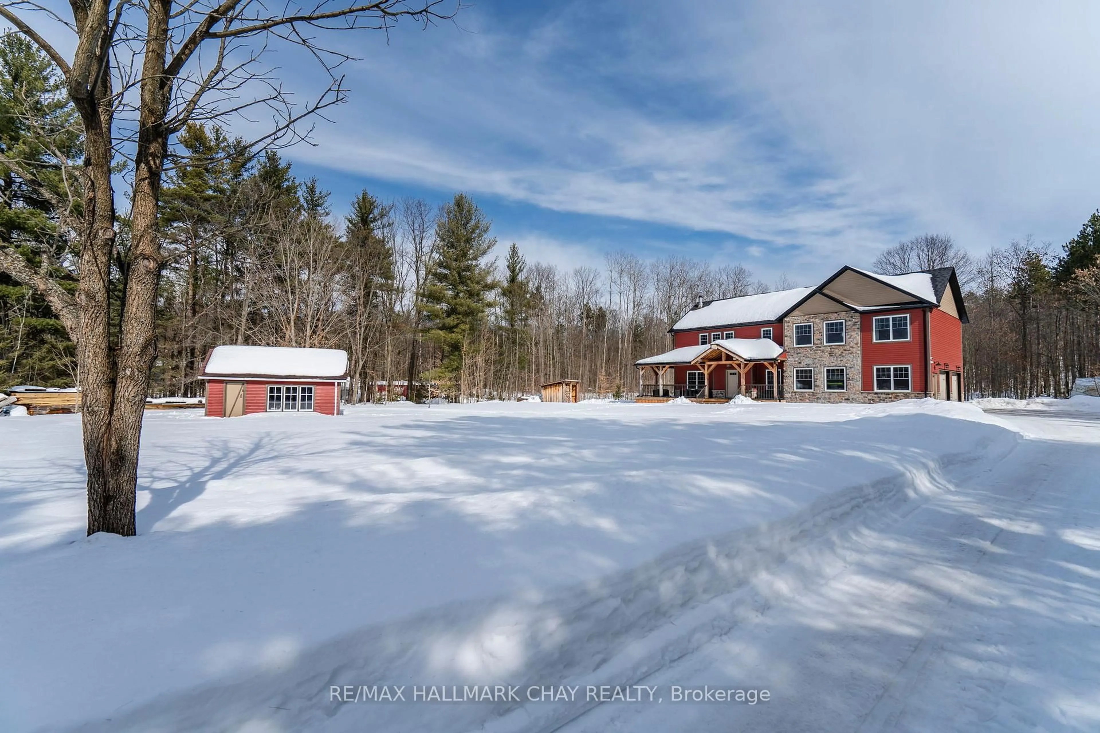 A pic from outside/outdoor area/front of a property/back of a property/a pic from drone, unknown for 2091 Dwyer Rd, Springwater Ontario L0L 1X7