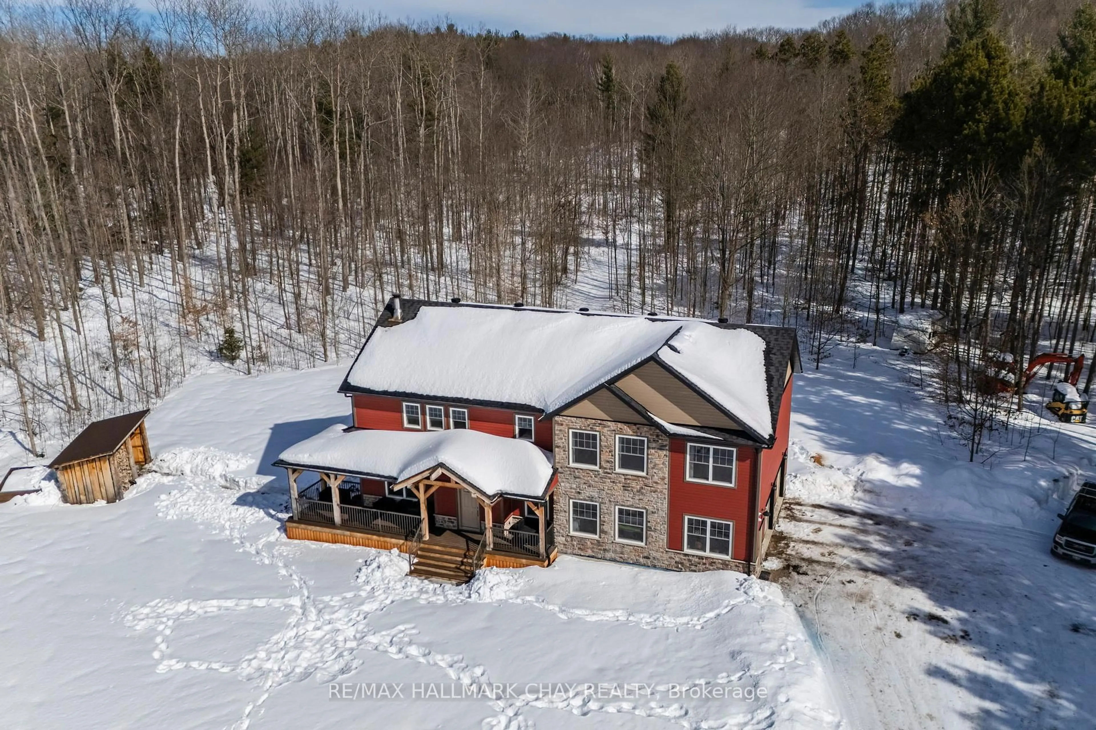 A pic from outside/outdoor area/front of a property/back of a property/a pic from drone, building for 2091 Dwyer Rd, Springwater Ontario L0L 1X7