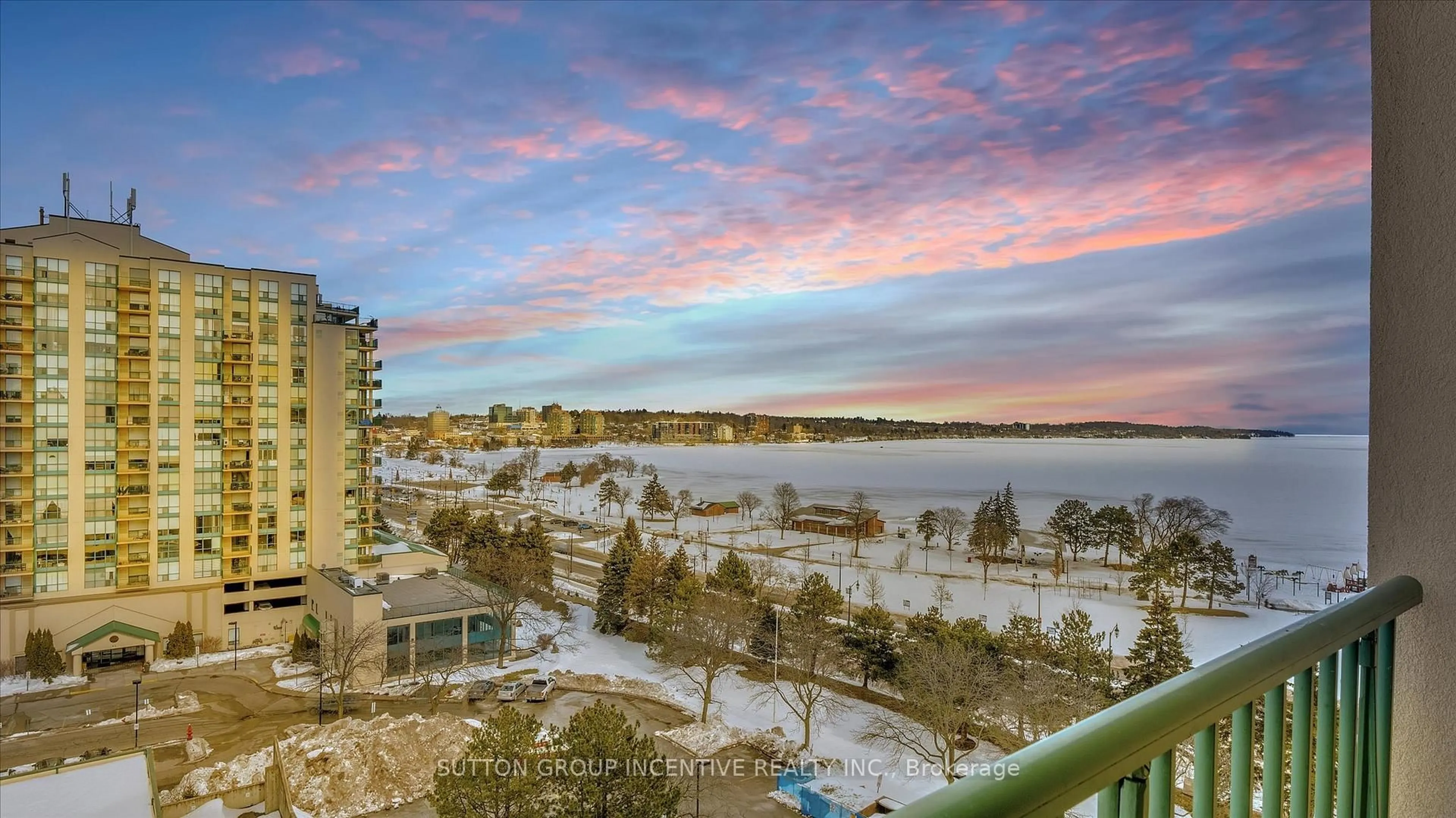 Patio, water/lake/river/ocean view for 75 Ellen St #1104, Barrie Ontario L4N 7R6