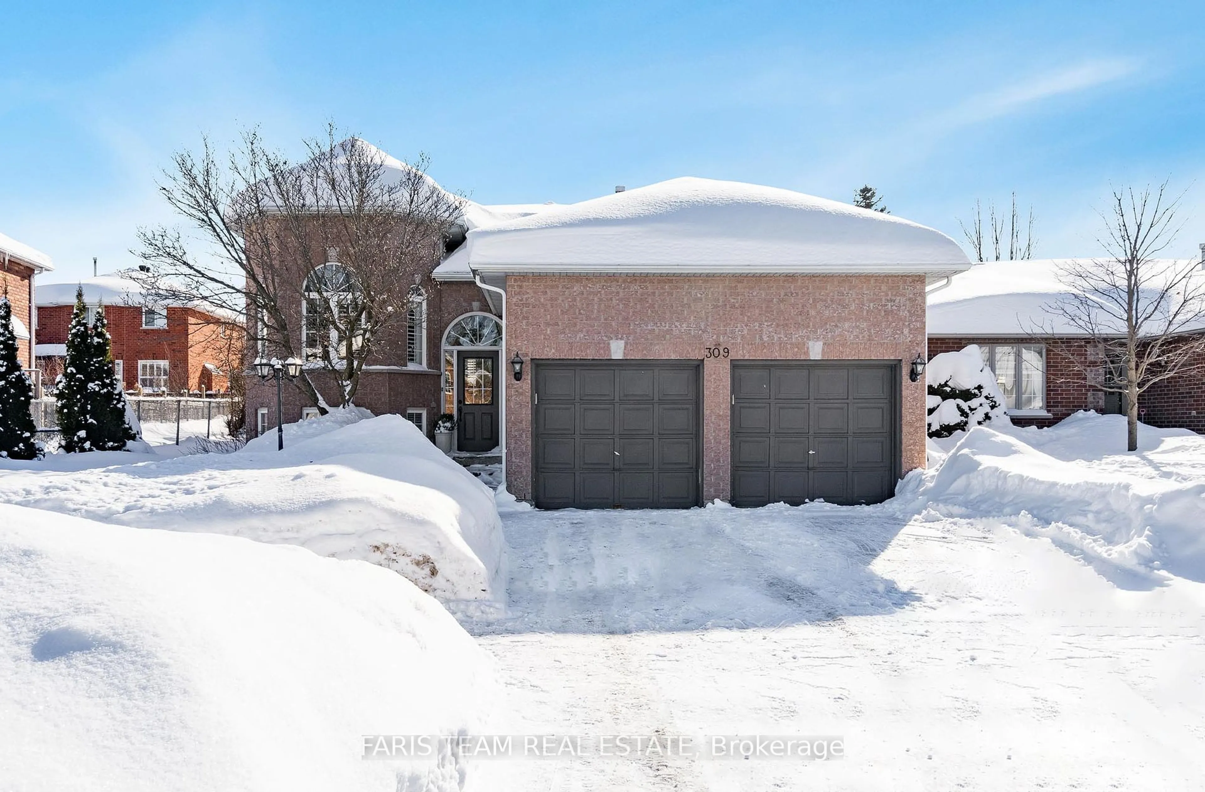 Home with brick exterior material, street for 309 Cox Mill Rd, Barrie Ontario L4N 8V3