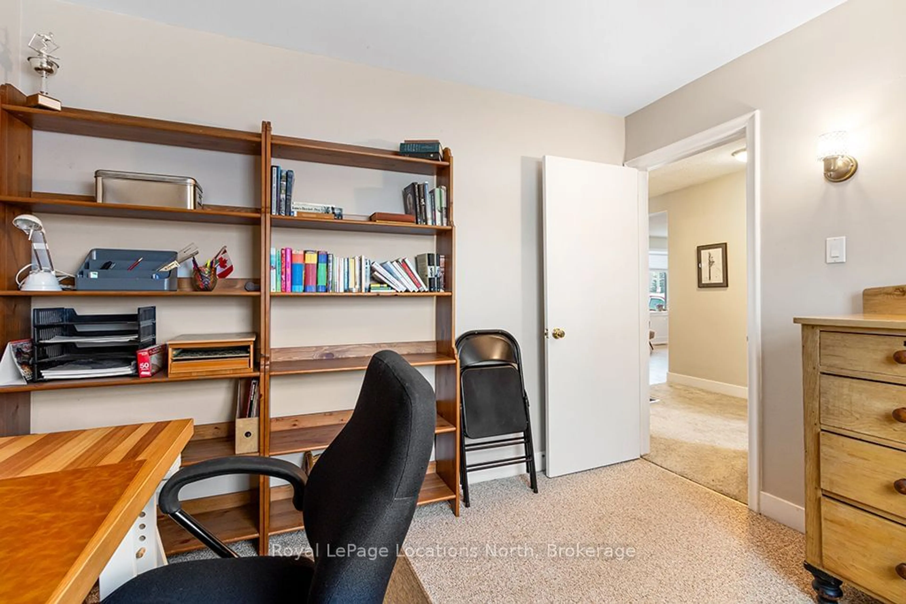 Unknown for 44 St Peter St, Collingwood Ontario L9Y 3P8