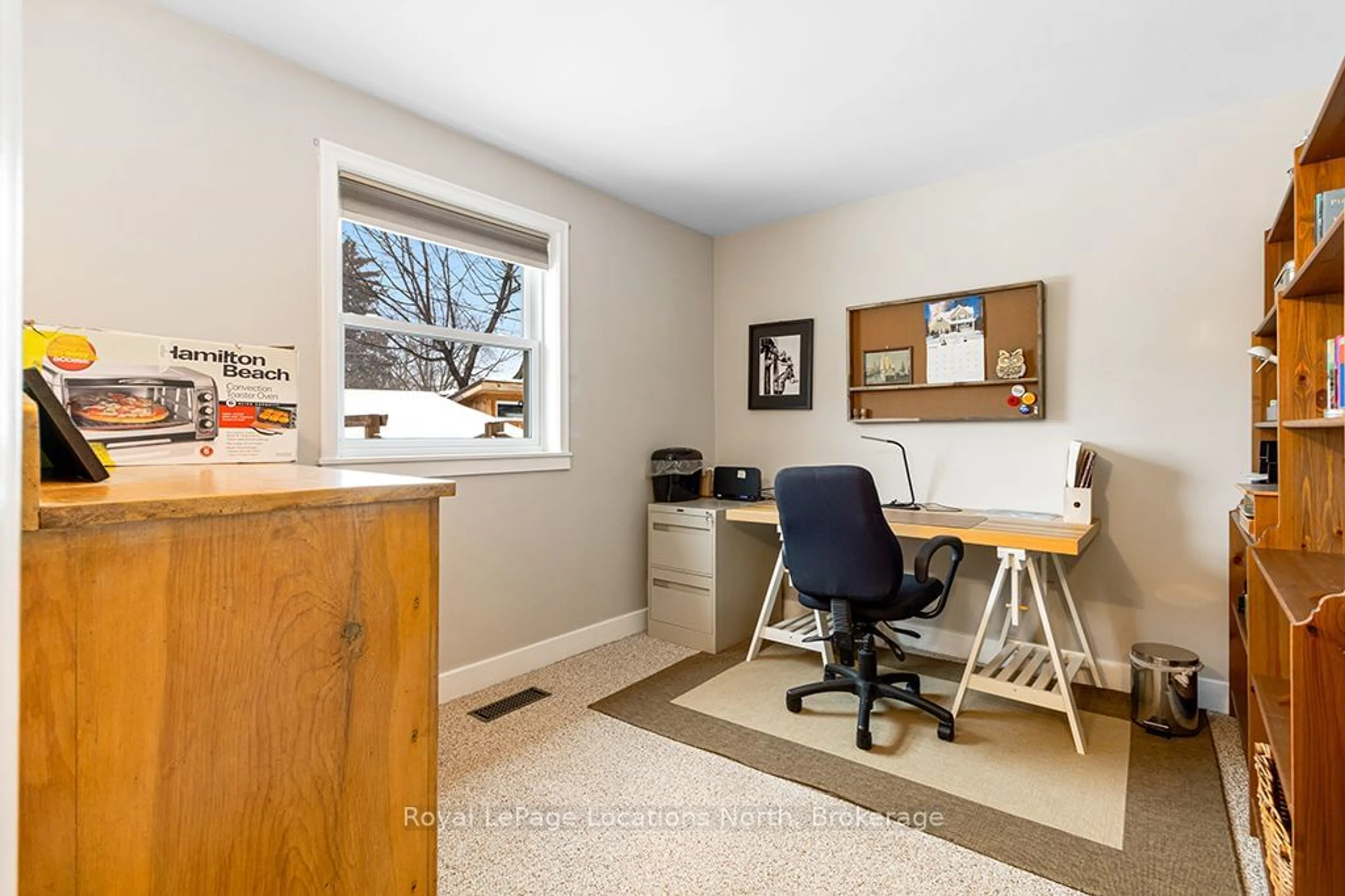 A pic of a room for 44 St Peter St, Collingwood Ontario L9Y 3P8