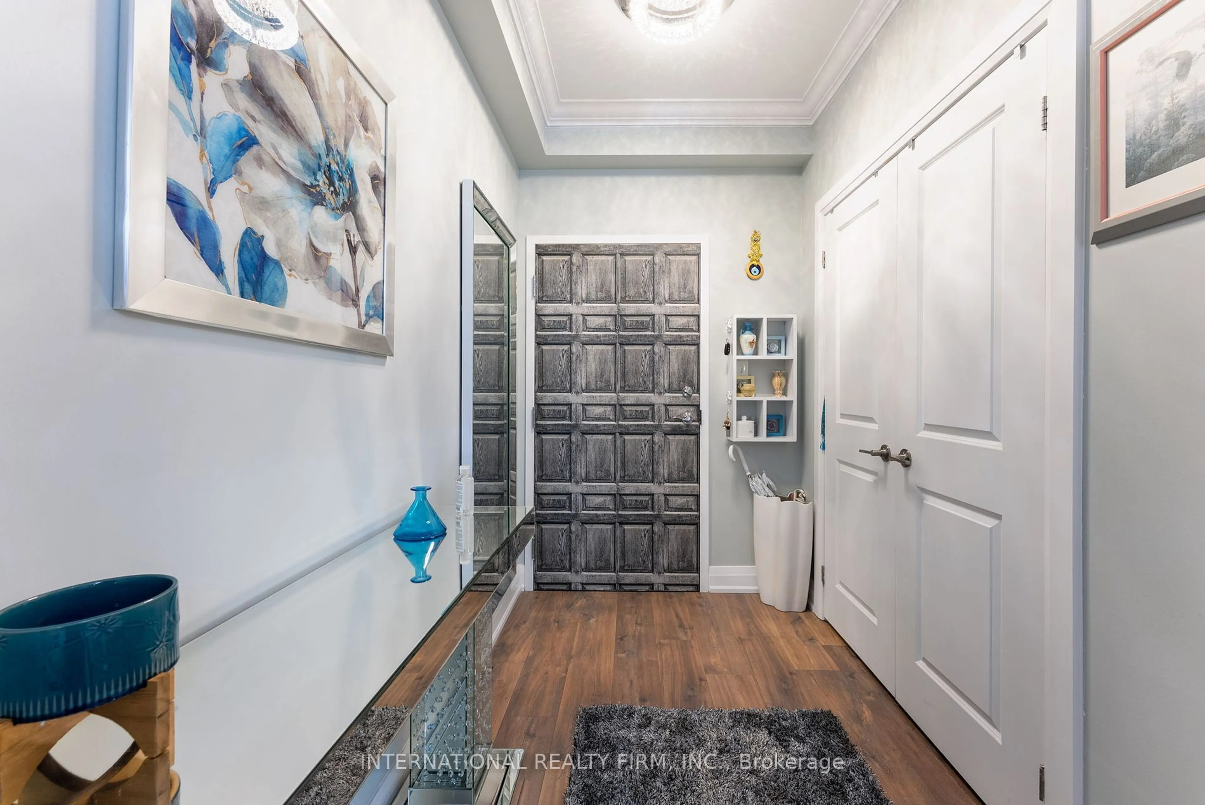 Indoor entryway for 306 Essa Rd #202, Barrie Ontario L9J 0H5