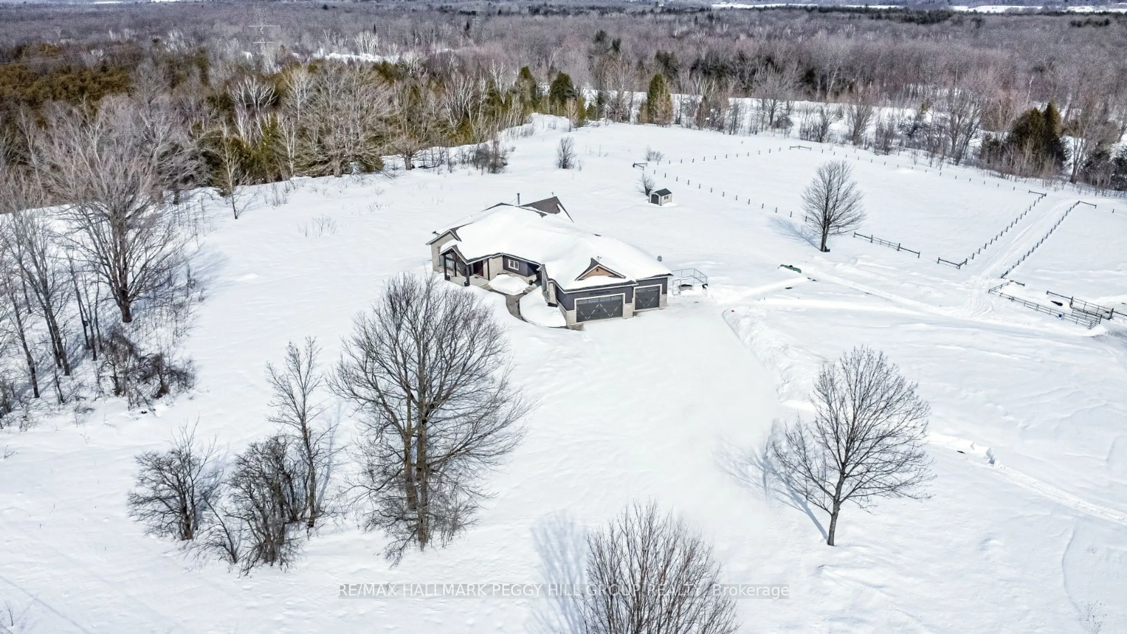 A pic from outside/outdoor area/front of a property/back of a property/a pic from drone, mountain view for 3237 Brennan Line, Severn Ontario L3V 0W2