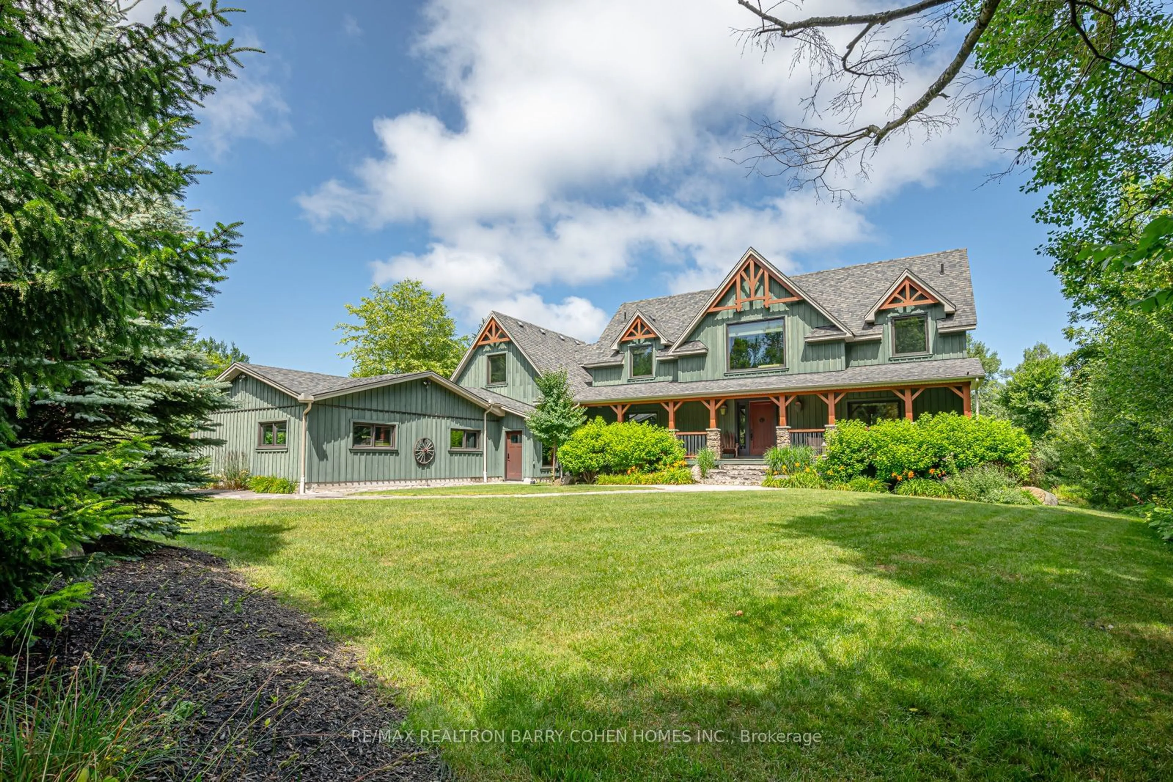 A pic from outside/outdoor area/front of a property/back of a property/a pic from drone, street for 8429 Poplar Side Rd, Clearview Ontario L9Y 3Y9