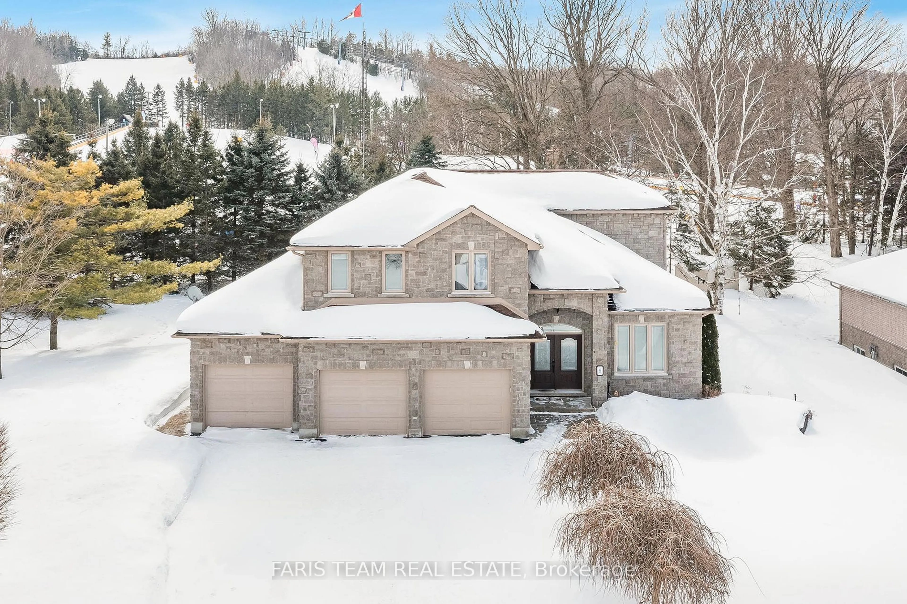 A pic from outside/outdoor area/front of a property/back of a property/a pic from drone, unknown for 9 Eder Tr, Springwater Ontario L9X 0G8