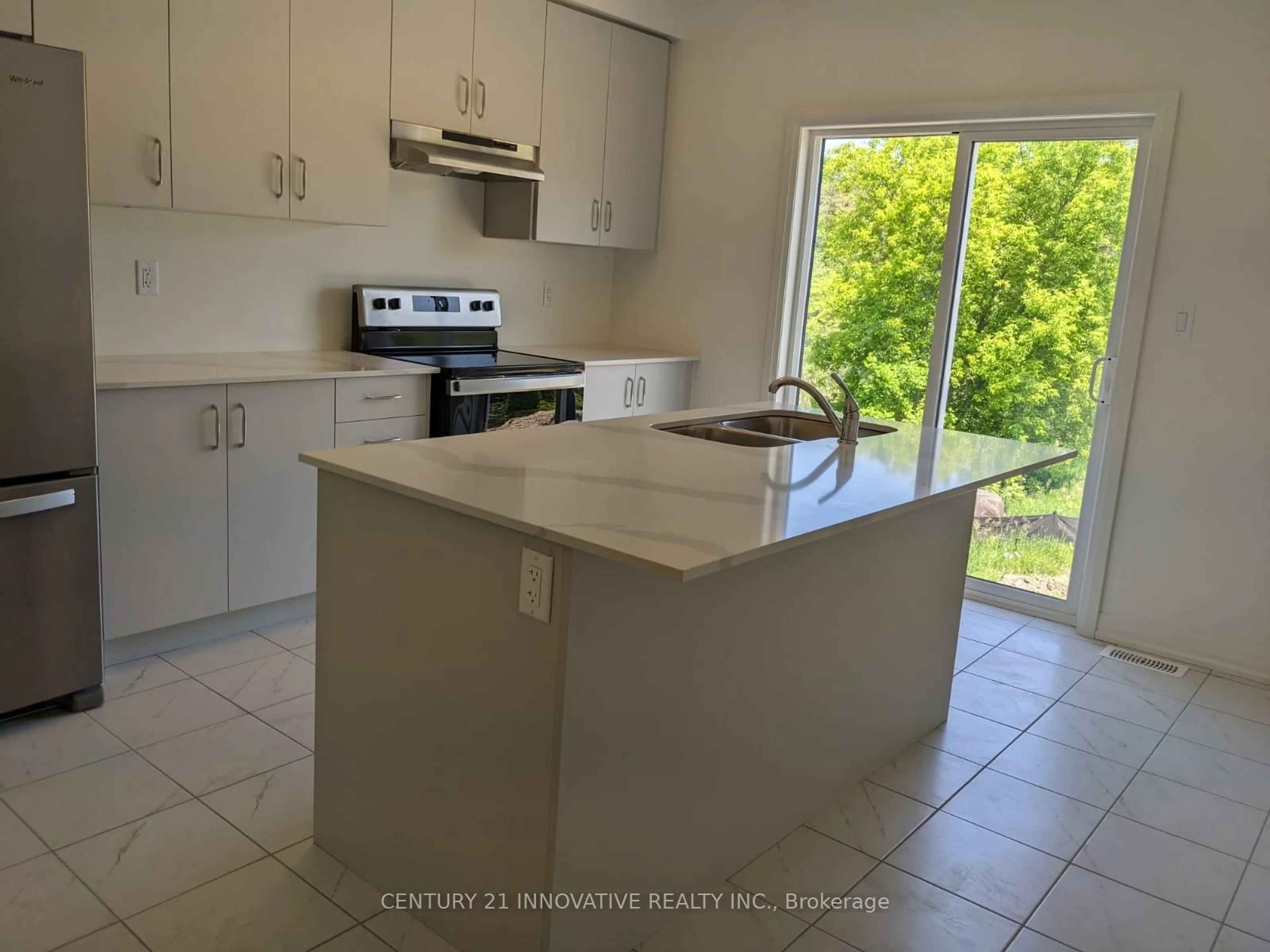 Standard kitchen, ceramic/tile floor for 38 Lahey Cres, Penetanguishene Ontario L9M 1K3