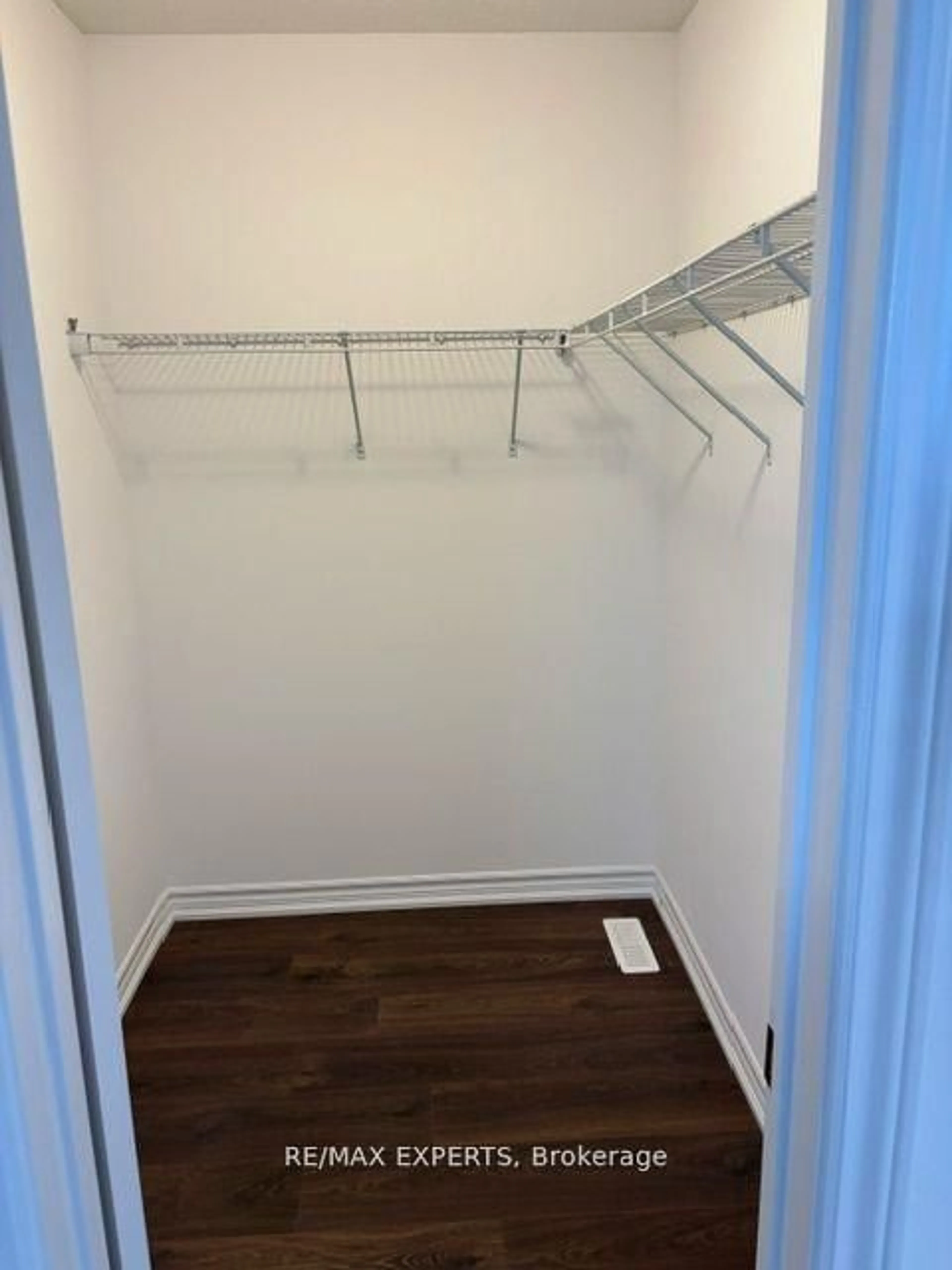 Storage room or clothes room or walk-in closet for 10 Brown Bear St, Barrie Ontario L9J 0H8