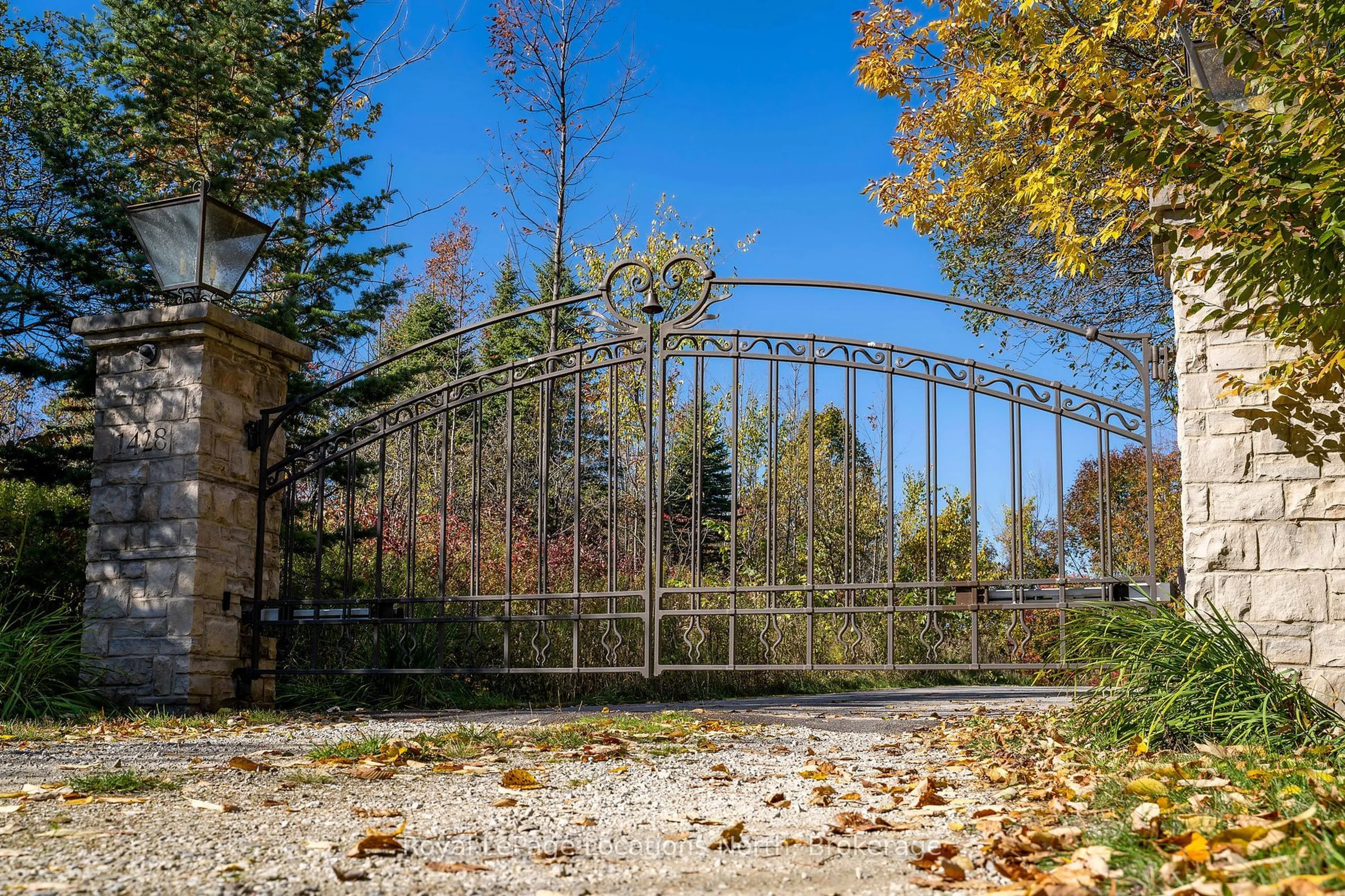 Patio, forest/trees view for 1428 10 NOTTAWASAGA CONCESSION, Clearview Ontario L0M 1H0