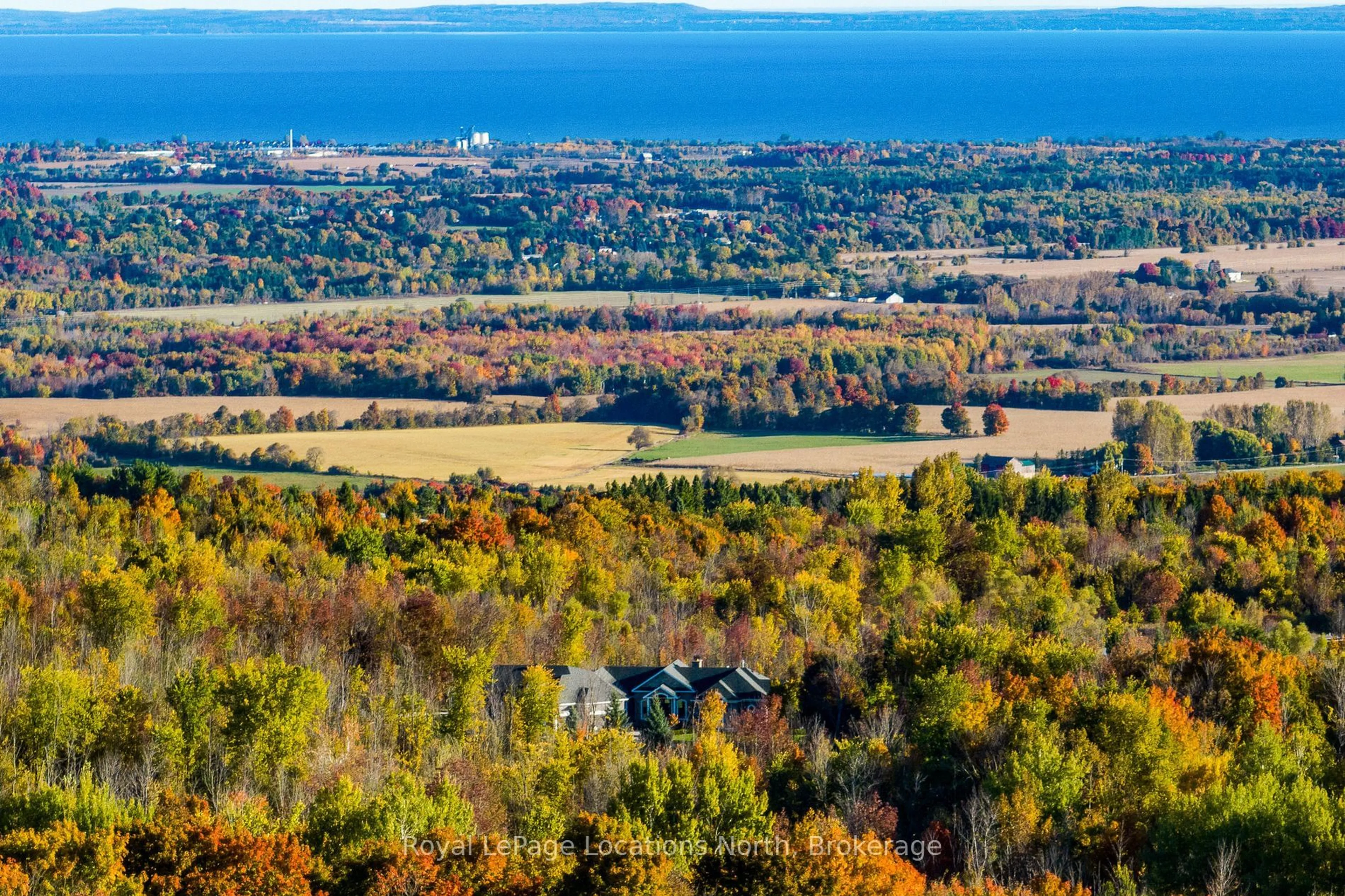 A pic from outside/outdoor area/front of a property/back of a property/a pic from drone, water/lake/river/ocean view for 1428 10 NOTTAWASAGA CONCESSION, Clearview Ontario L0M 1H0